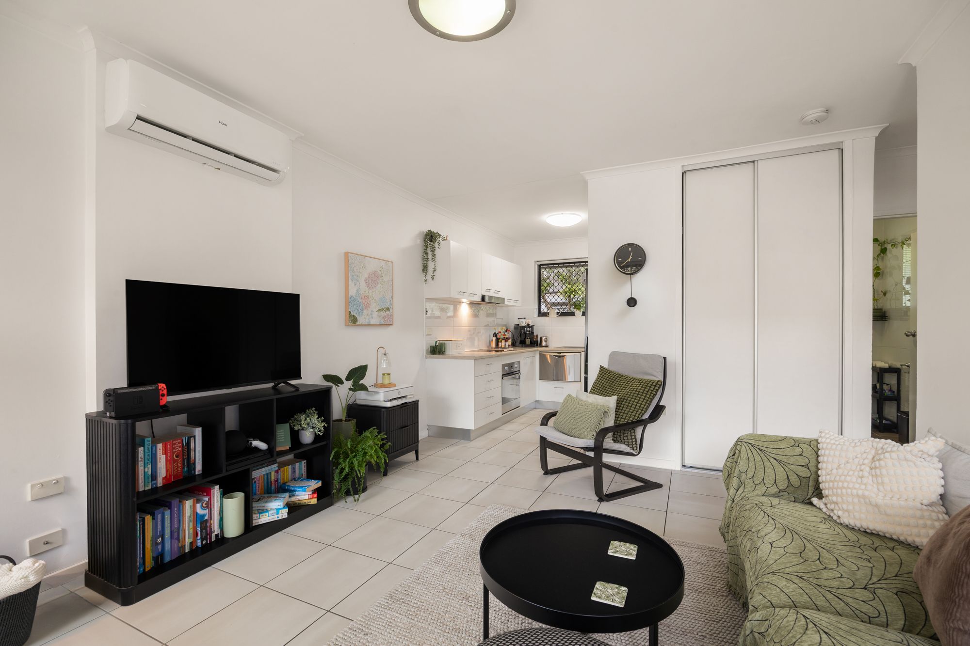2/498 Wynnum Road — photo from Ray White Bulimba
