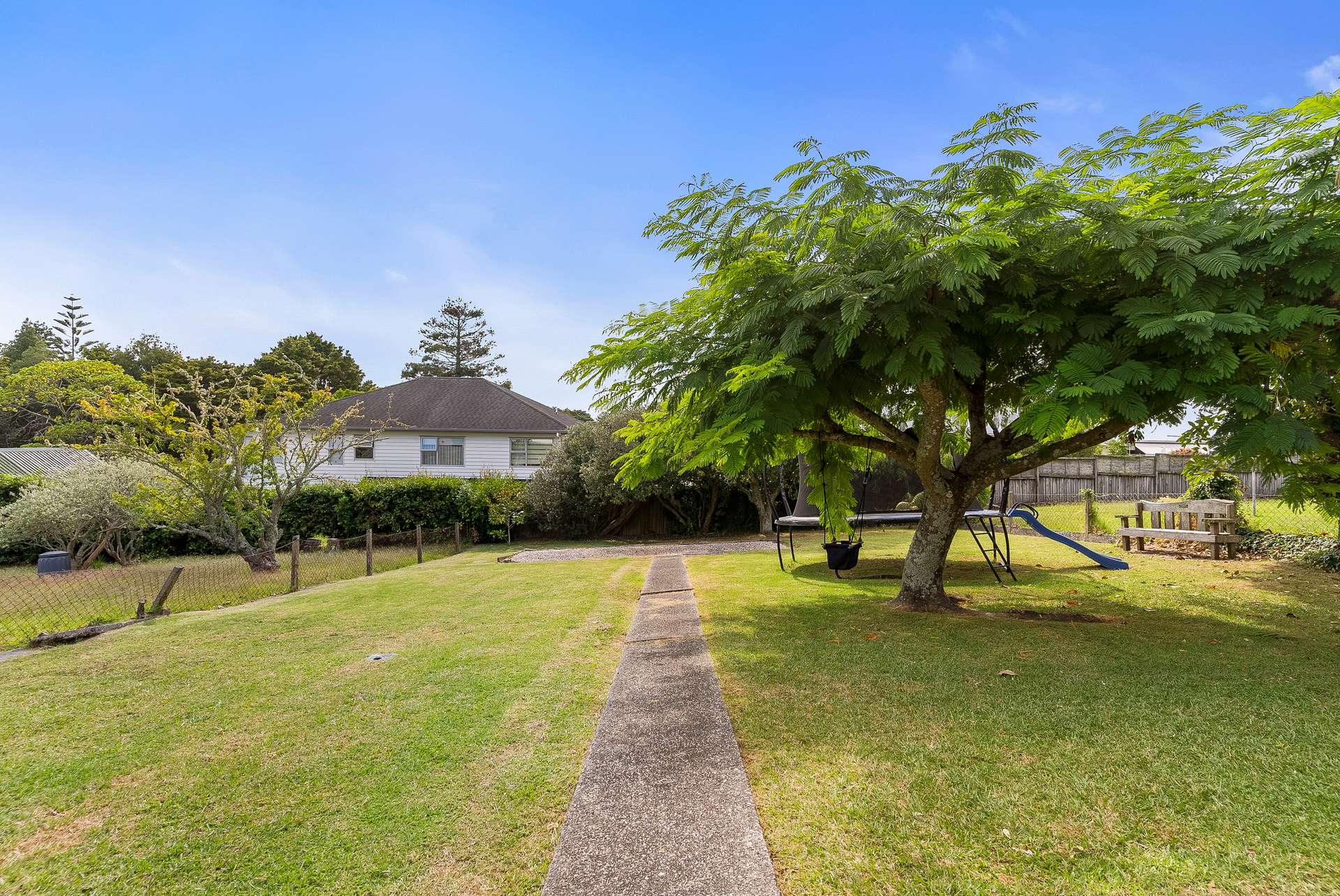 14 Tui Glen Road photo 11