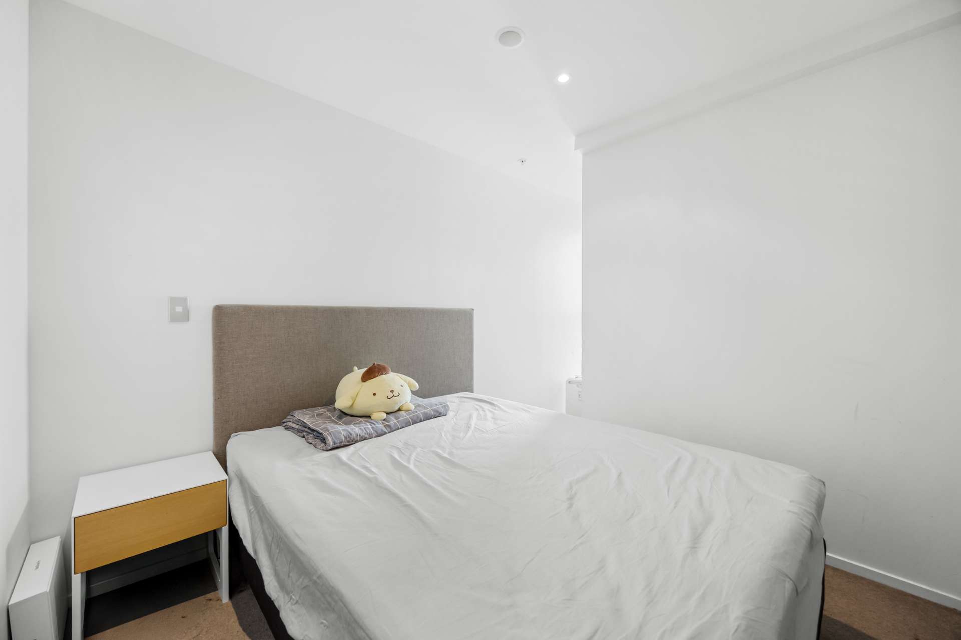 1605/8 Airedale Street photo 14