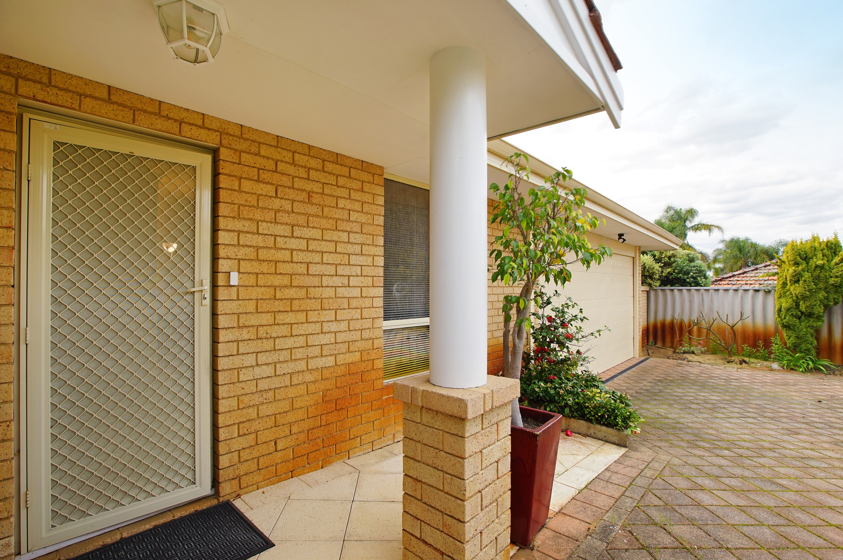 9B Le Souef Drive, Kardinya, WA 6163