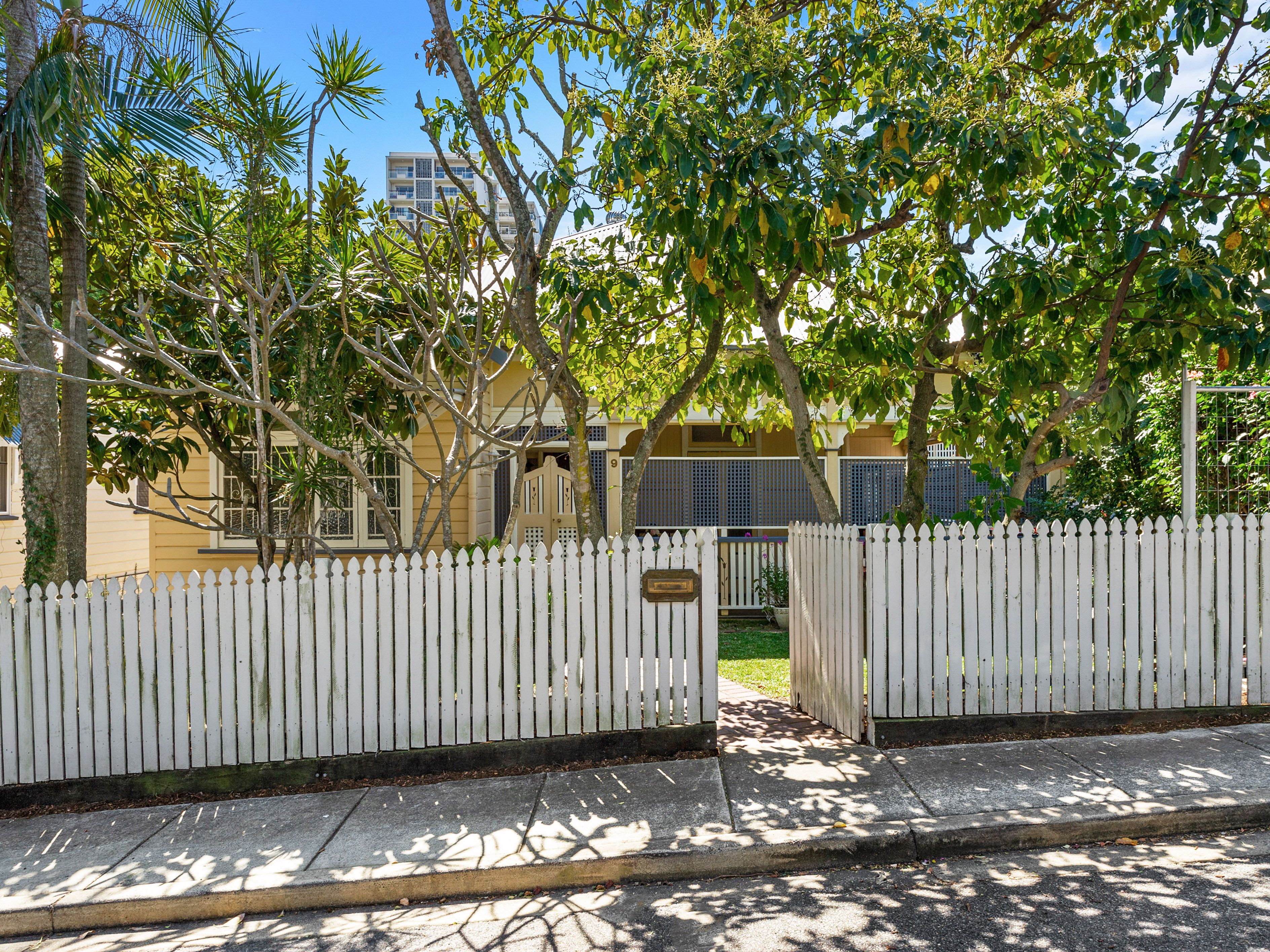 9 Hazlewood Street, Highgate Hill, QLD 4101