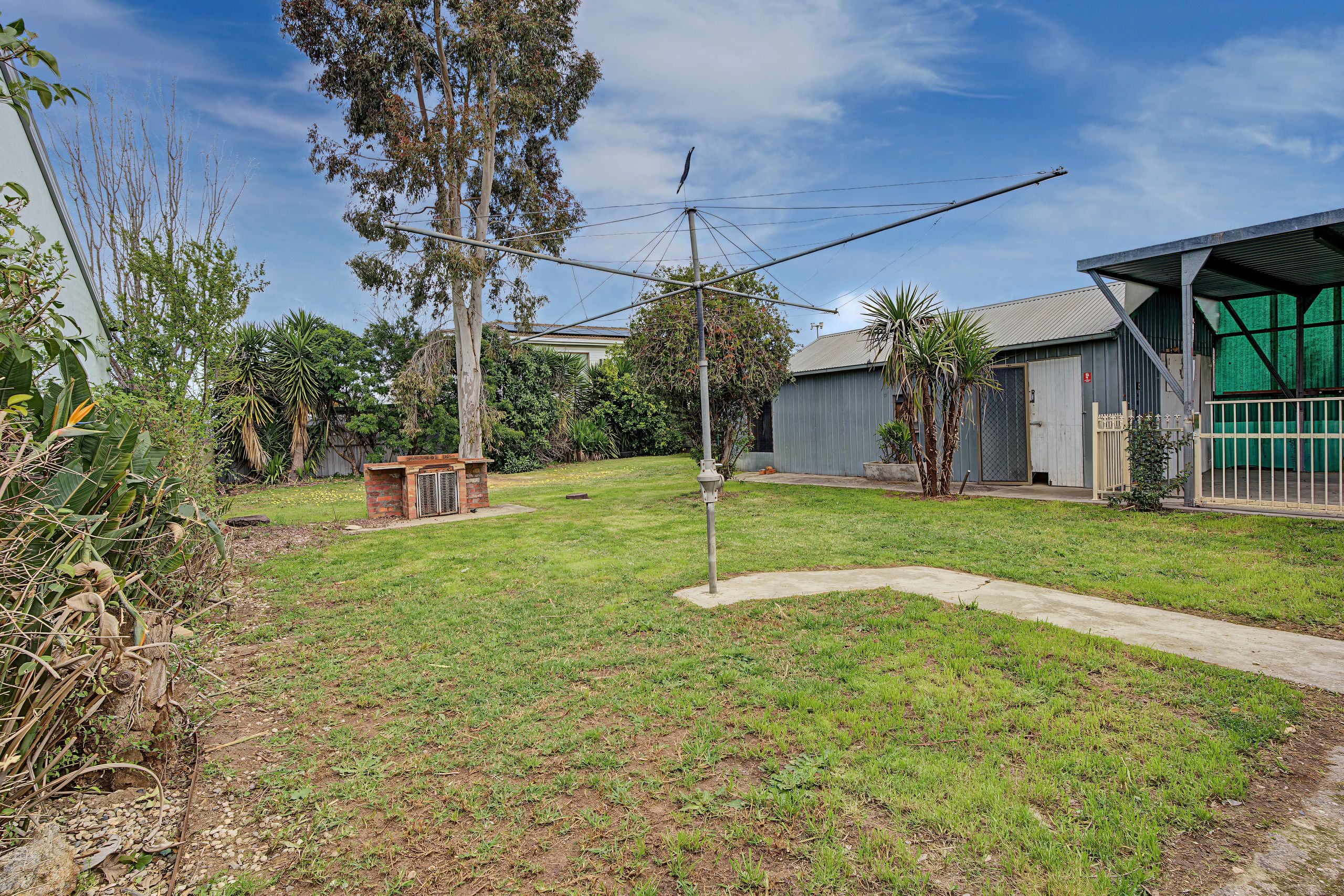 213 Wantigong Street — photo 9 of 10