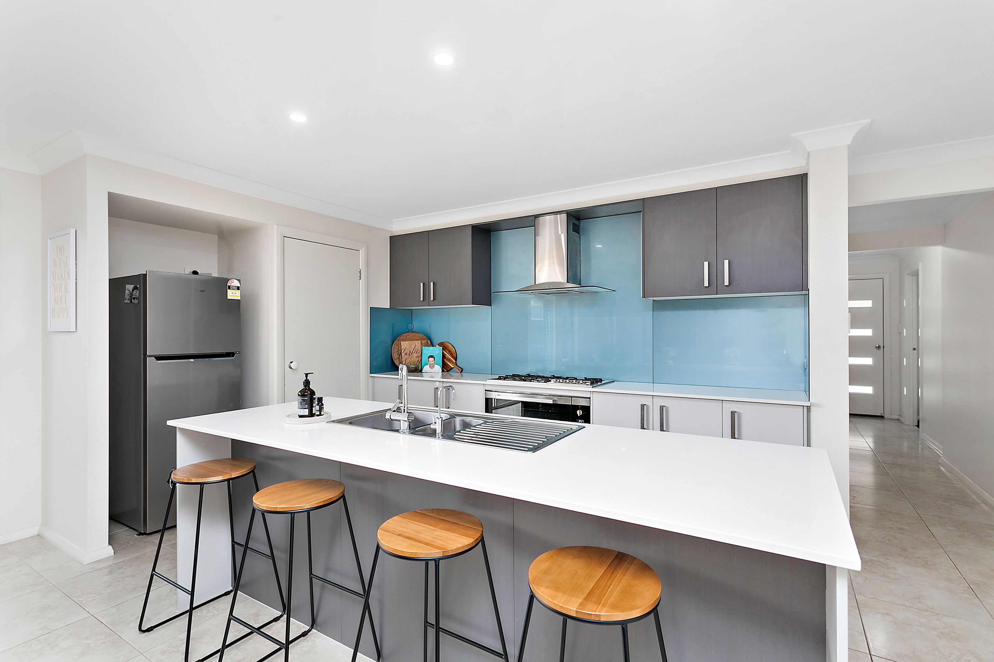13 Elizabeth Circuit, Flinders, NSW 2529