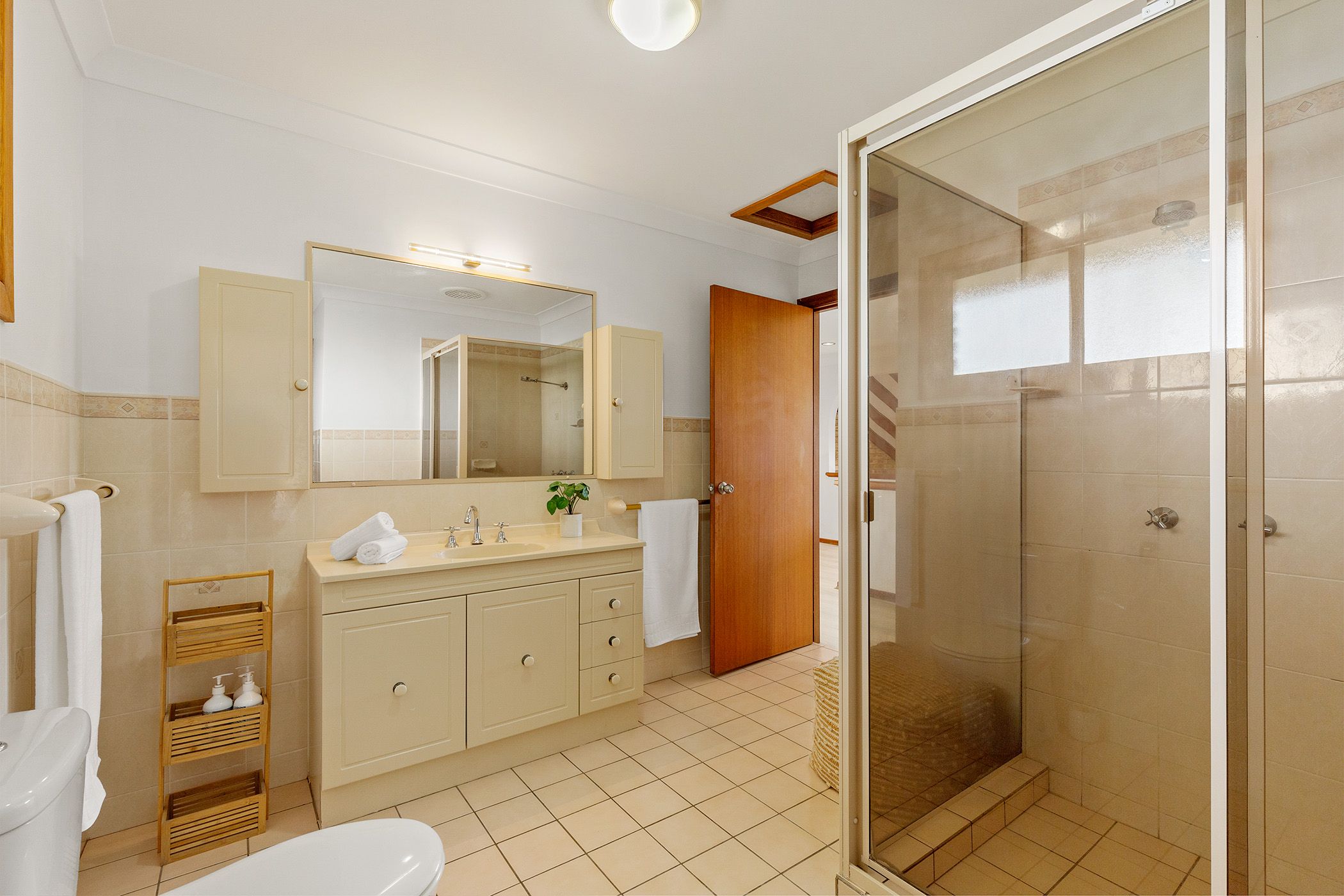 33 Irene Crescent — photo 15 of 19