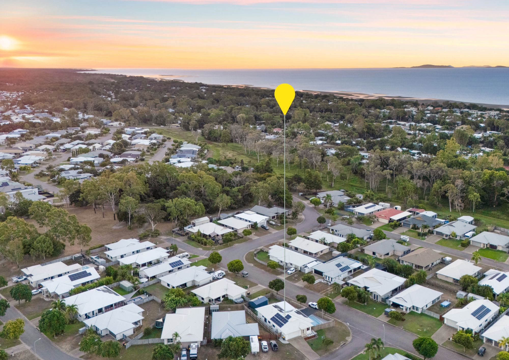 1 Lochern Way, Bushland Beach, QLD 4818