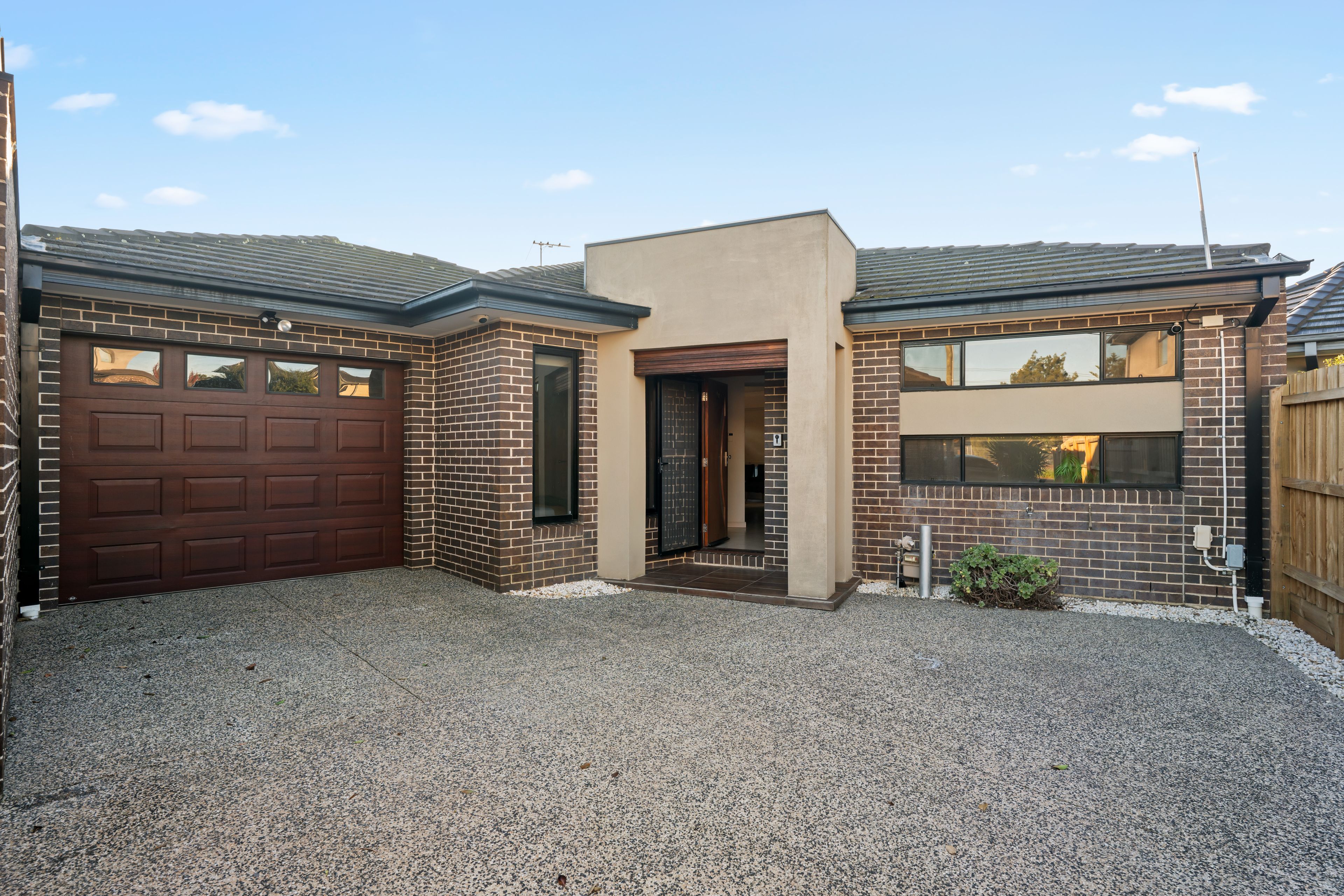 2/1 Johnson Street, Reservoir, VIC 3073