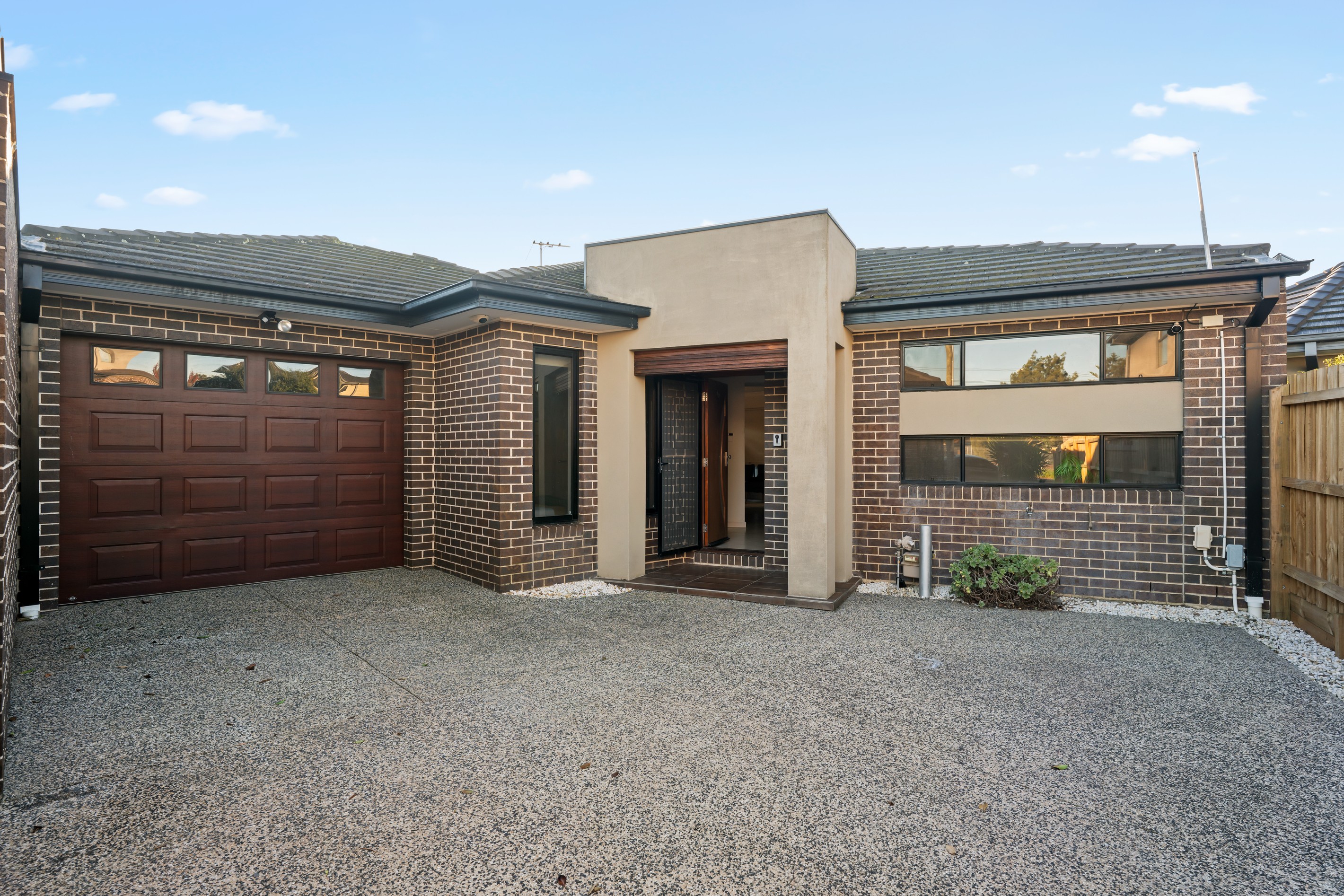 2/1 Johnson Street, Reservoir, VIC 3073