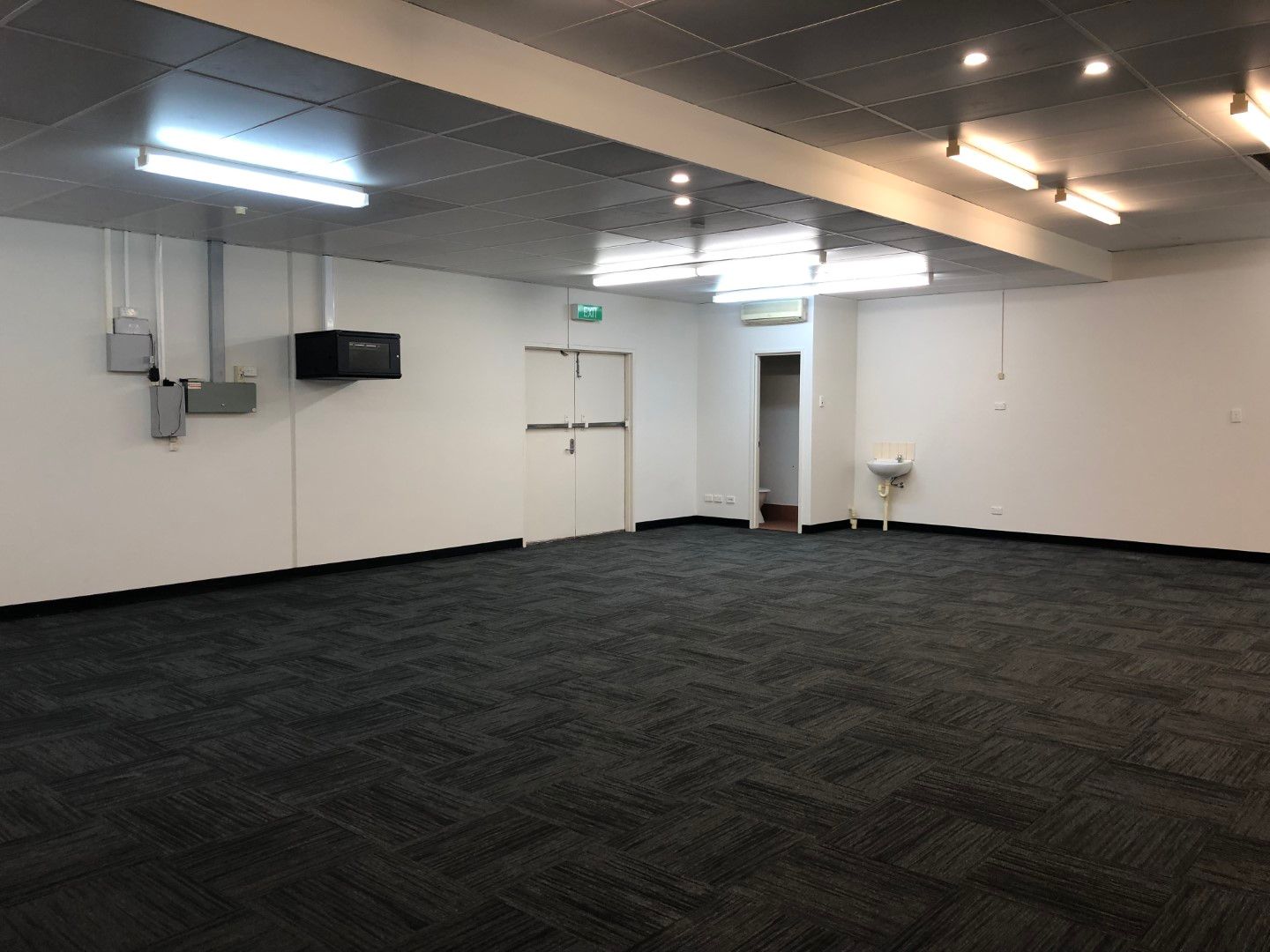 Shop 8 5-15 Sharpe Avenue, Karratha, WA 6714