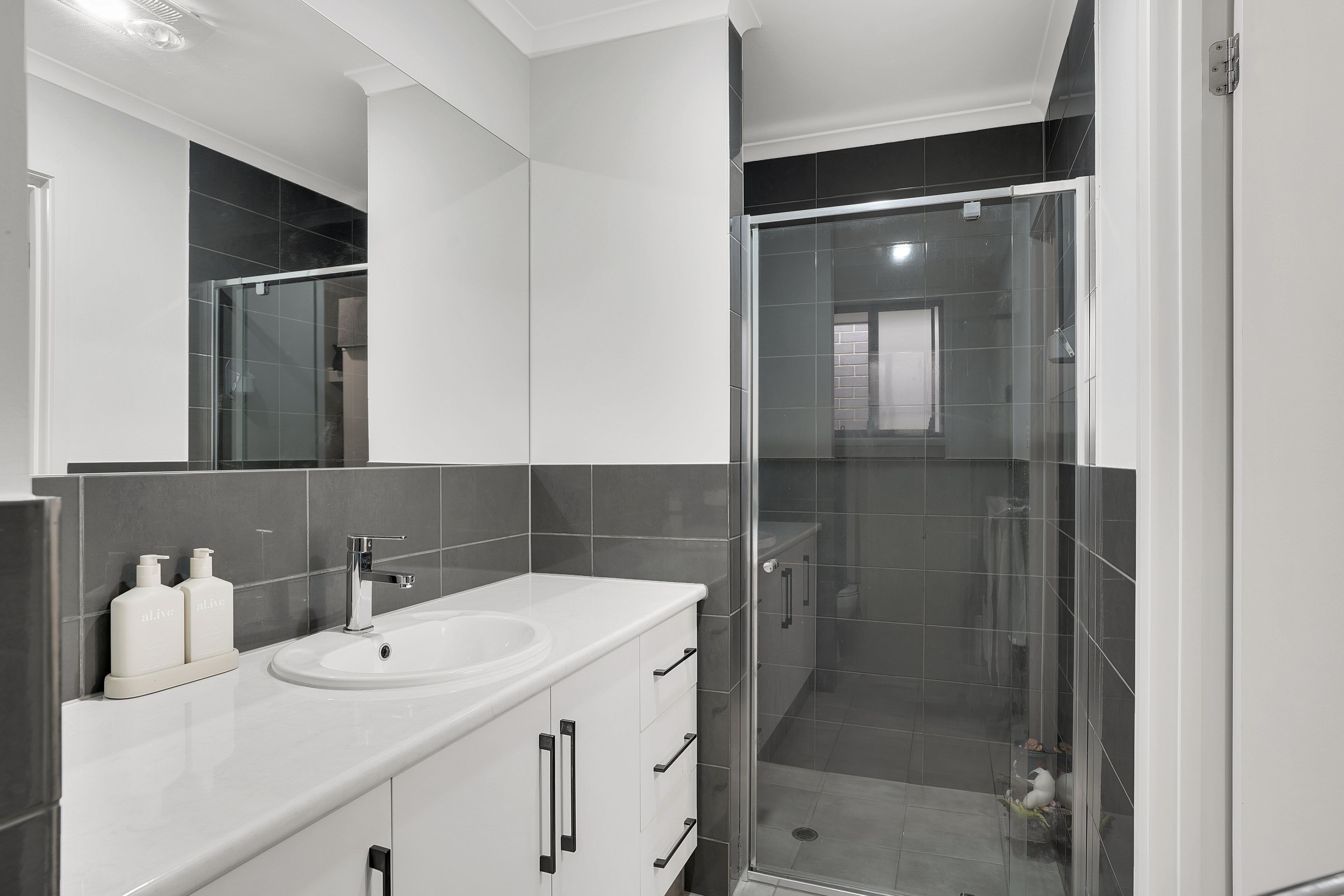 6 Chapel Road — photo 3 of 14