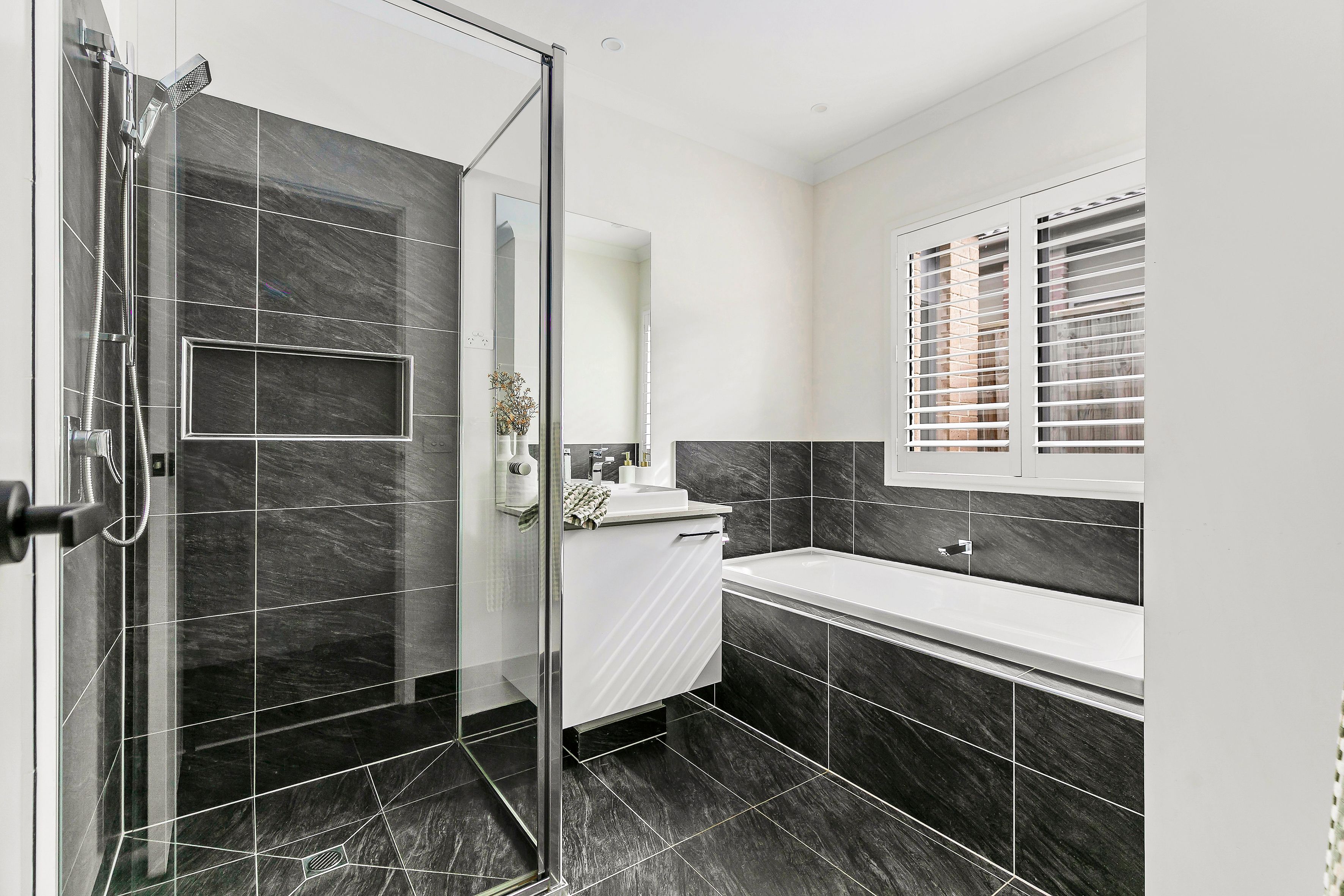 21 Silverwood Drive — photo 9 of 12
