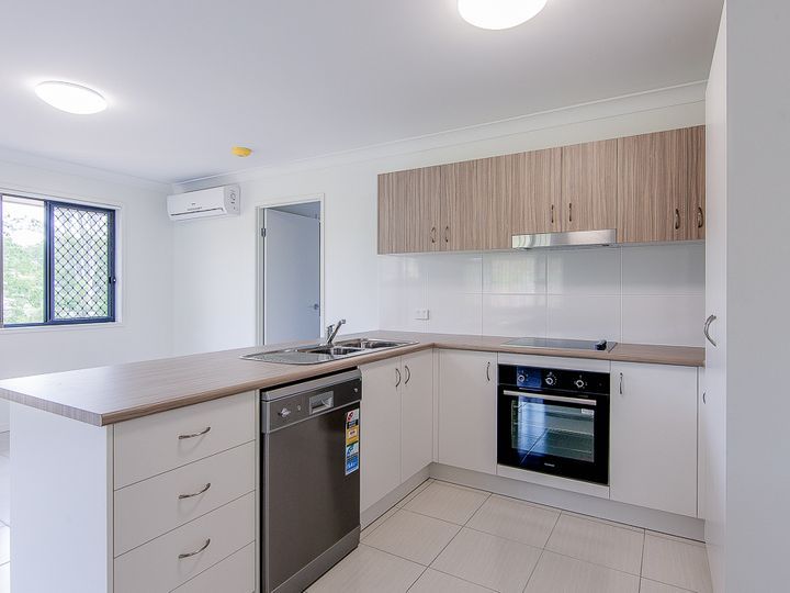 1/12 Lane Court, Mount Warren Park, QLD 4207