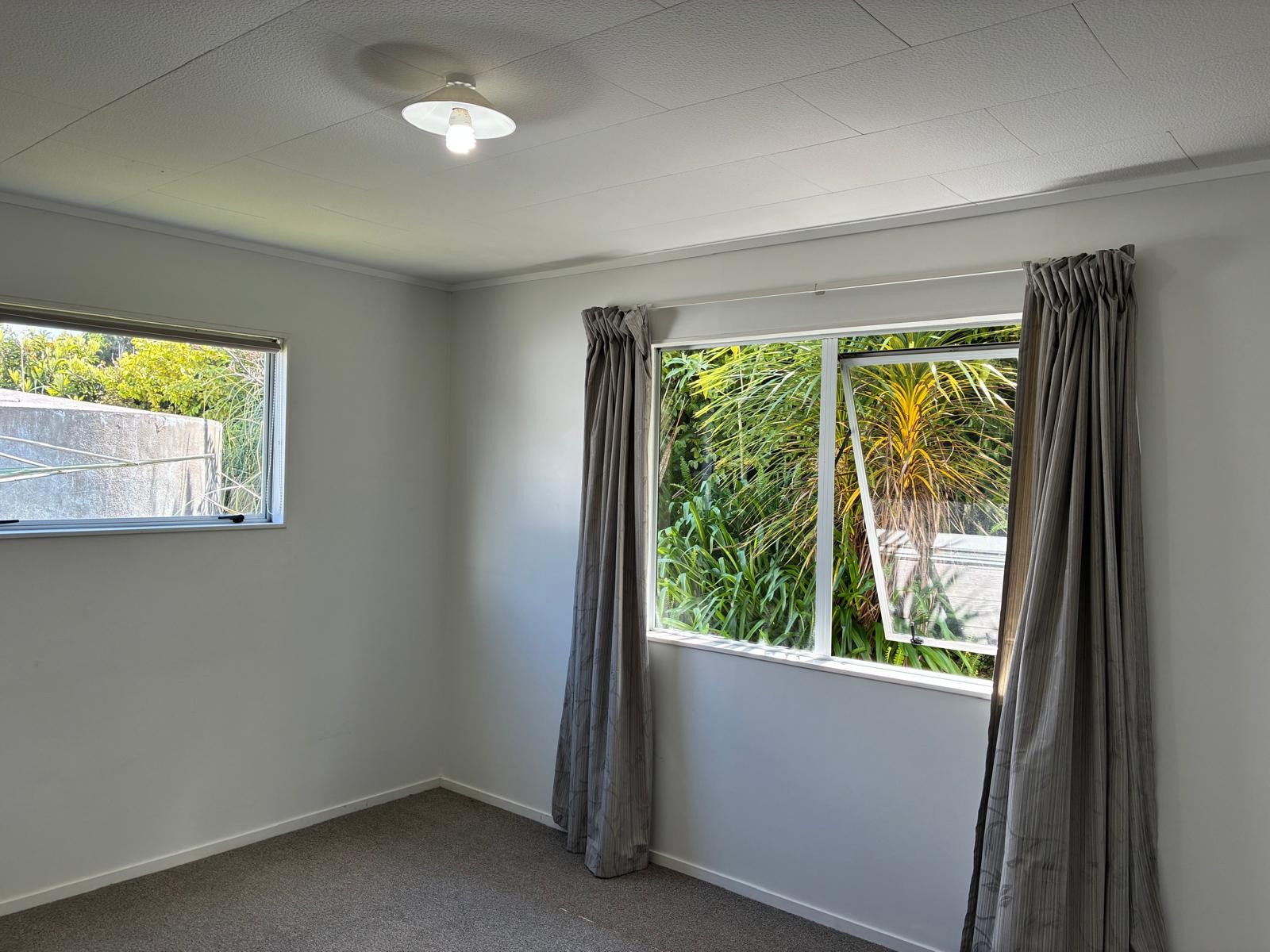 B/605 Whangaparaoa Road, Stanmore Bay, Rodney