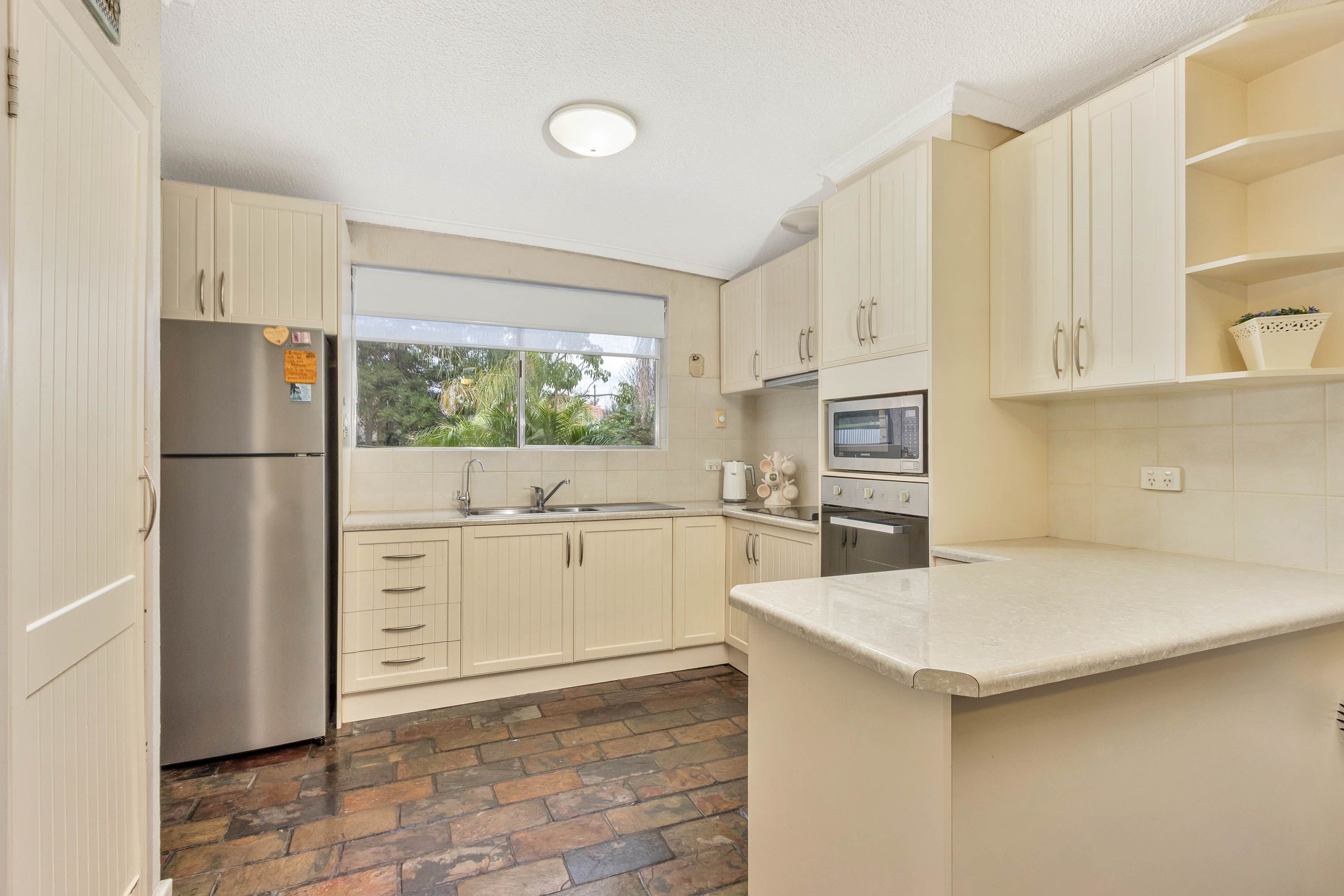 9 Copas Drive — photo 5 of 13