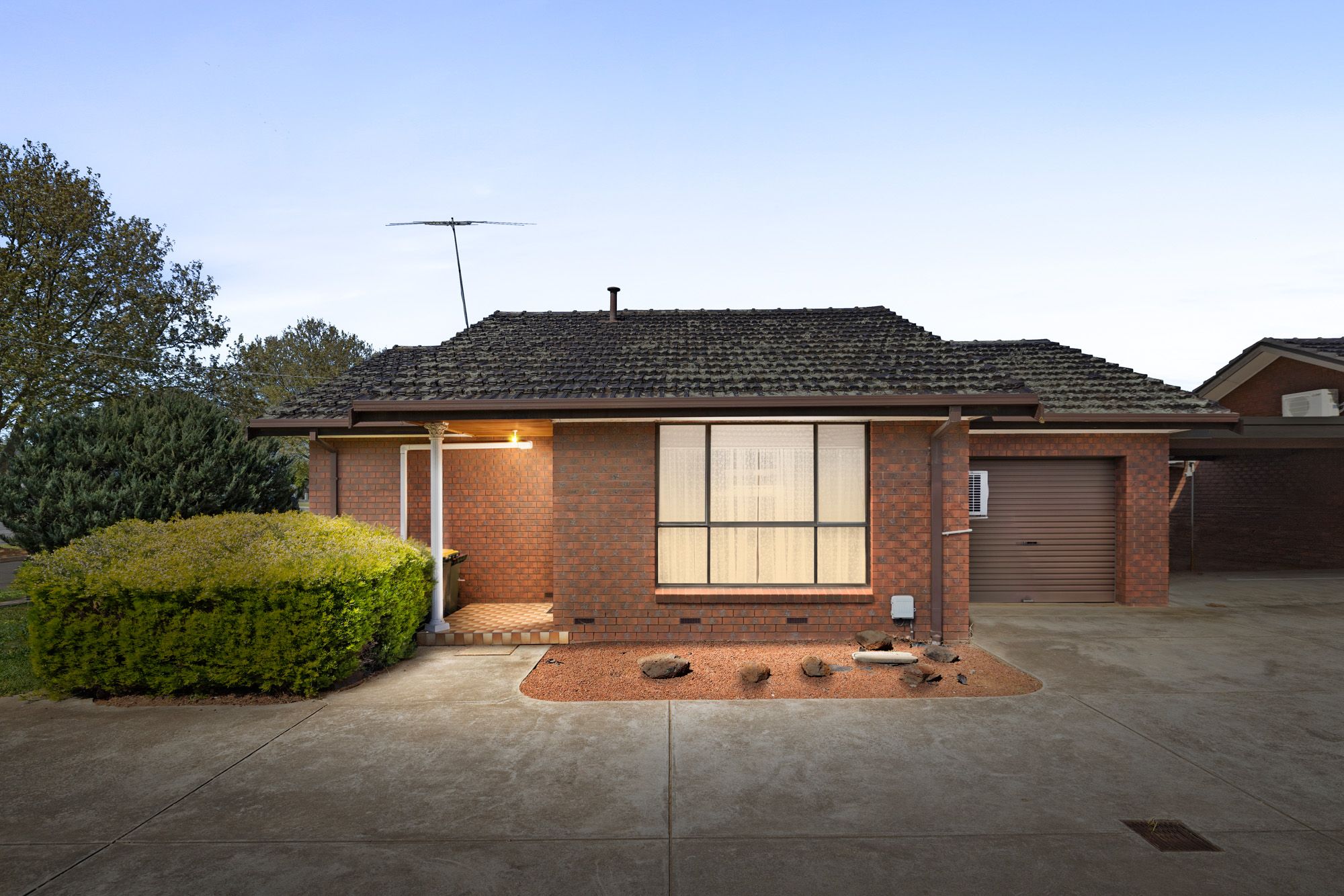 1/117 Duncans Road — photo from Ray White Werribee