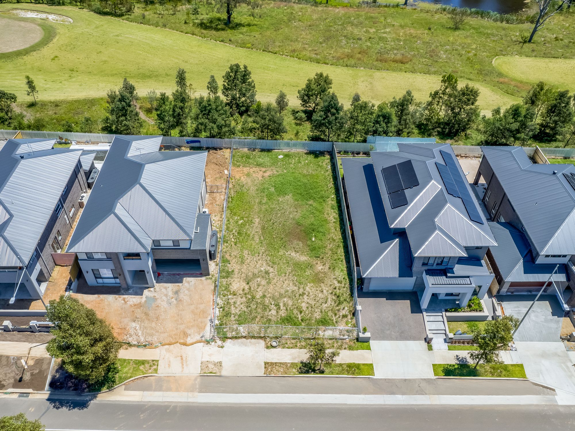 GLEDSWOOD HILLS, NSW 2557