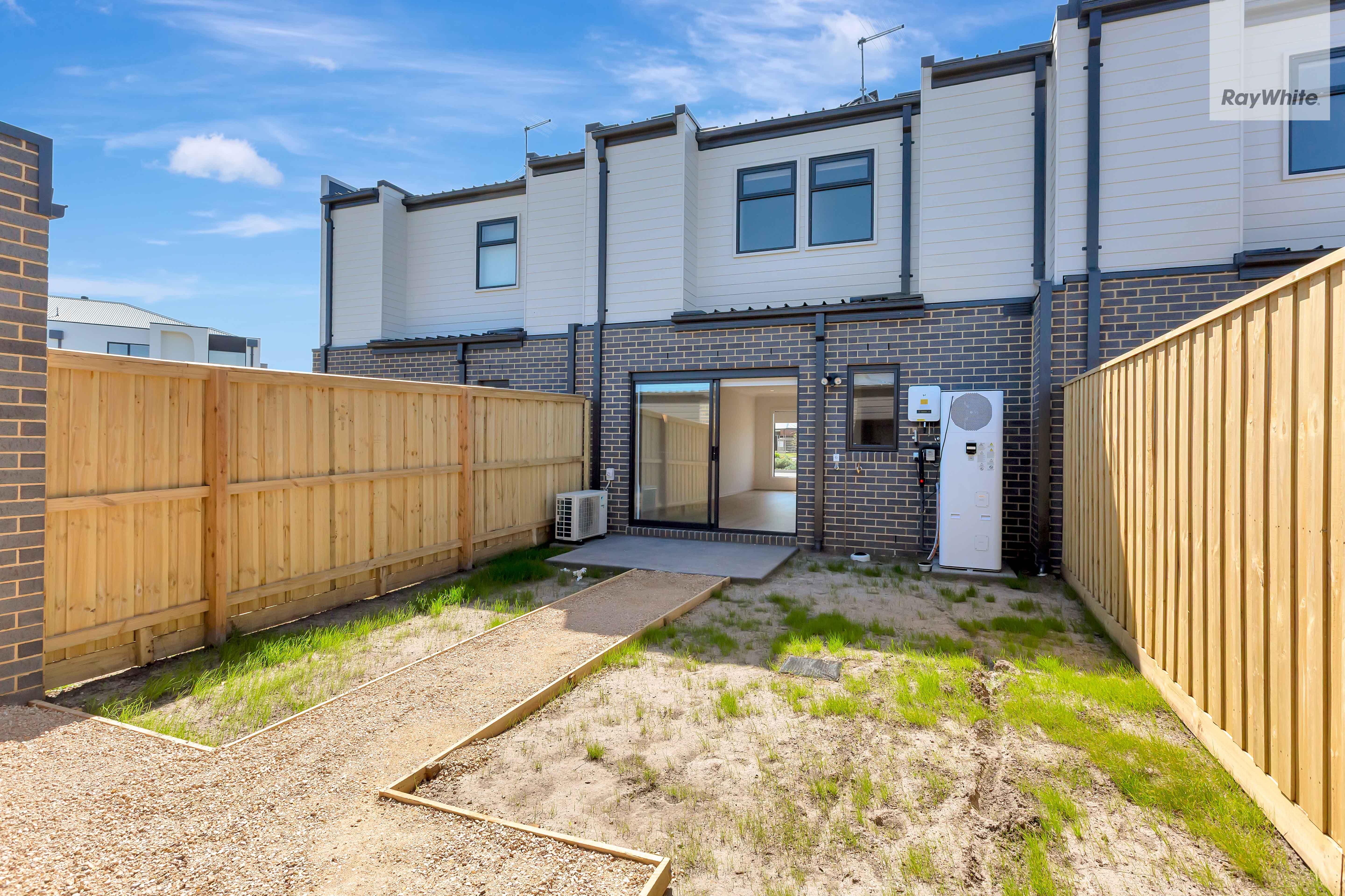 99 Garrong Avenue — photo 11 of 11