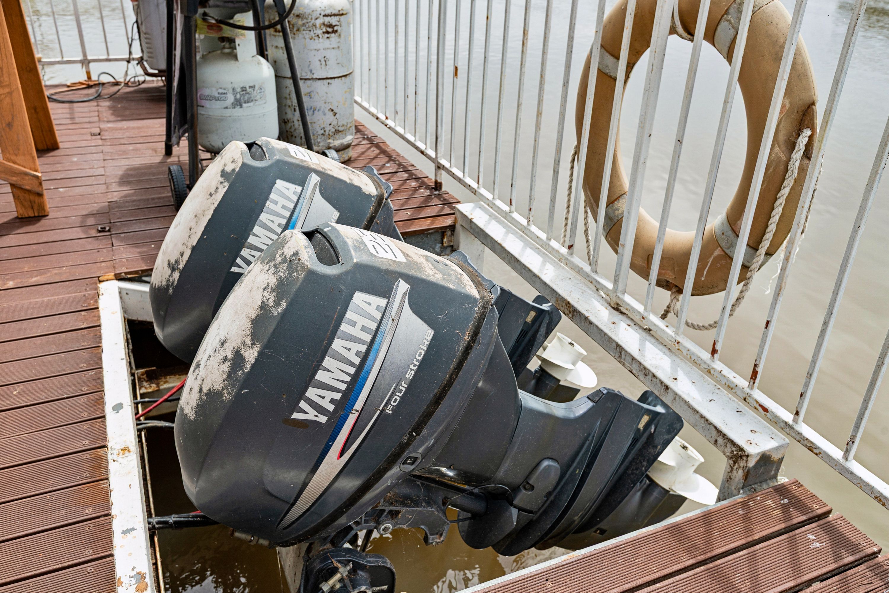 0 "The Bardy" Houseboat — photo 17 of 30