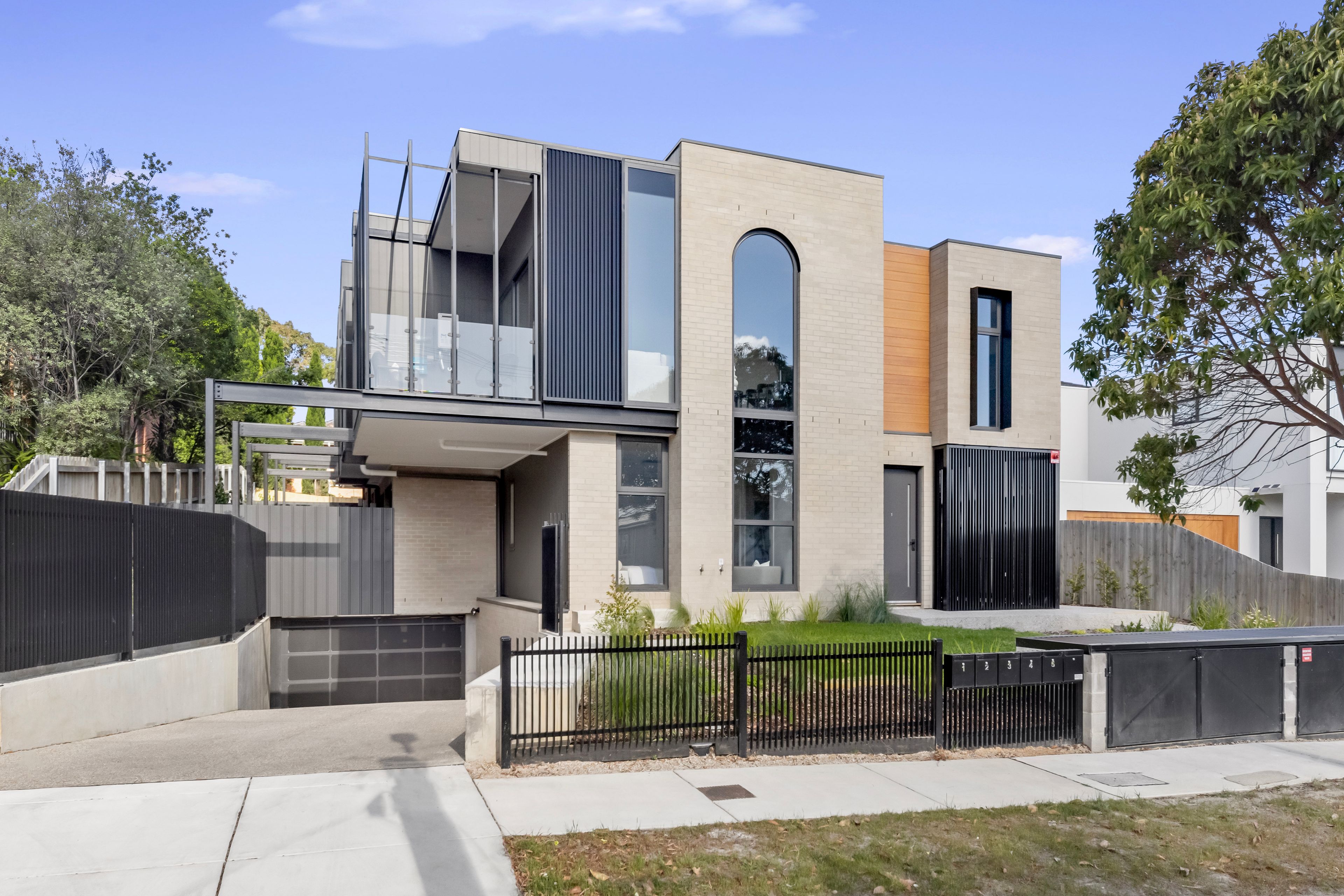 6 Gilmore Road, Doncaster VIC 3108