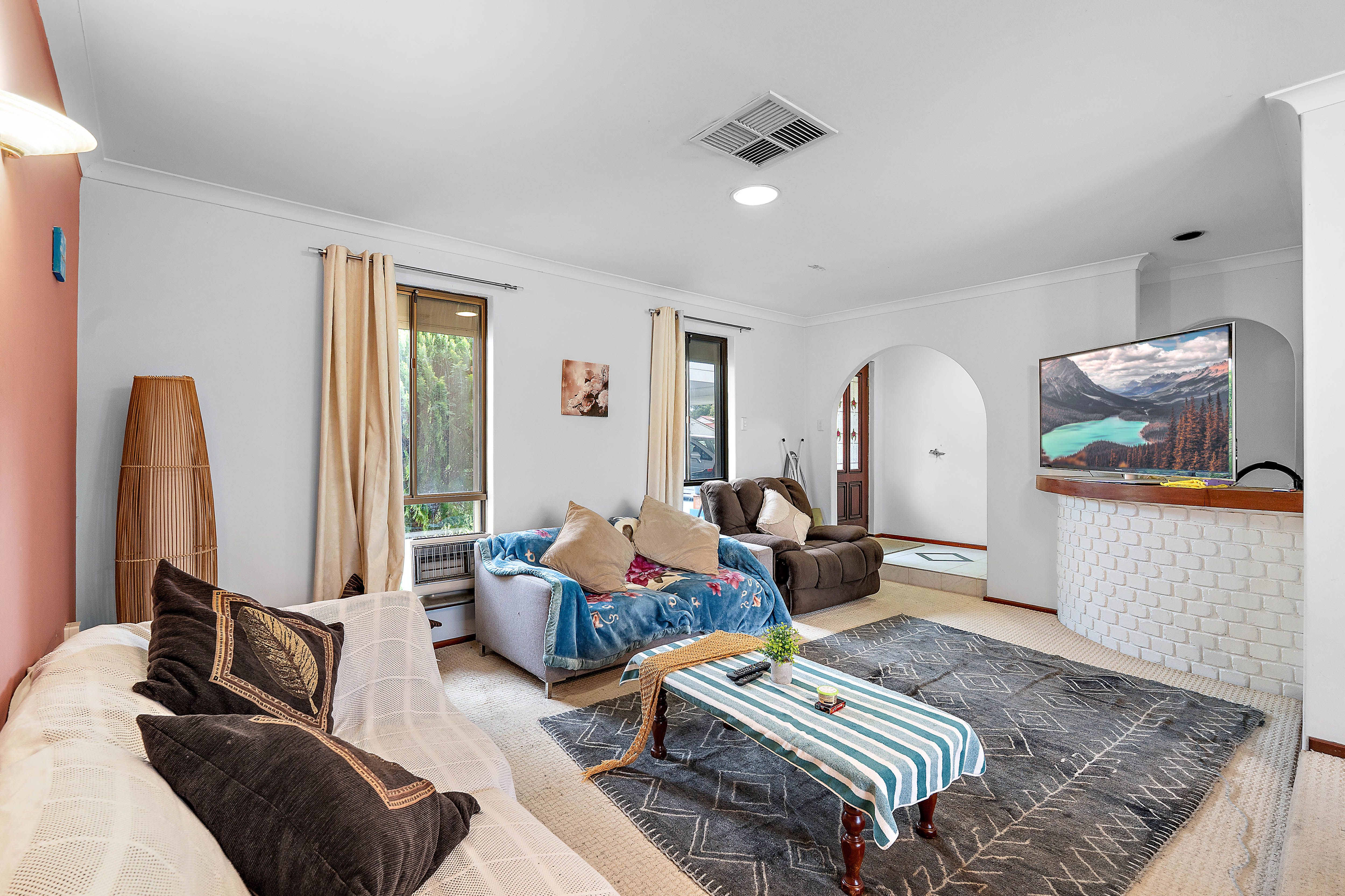 31 Huggins Road — photo 5 of 18