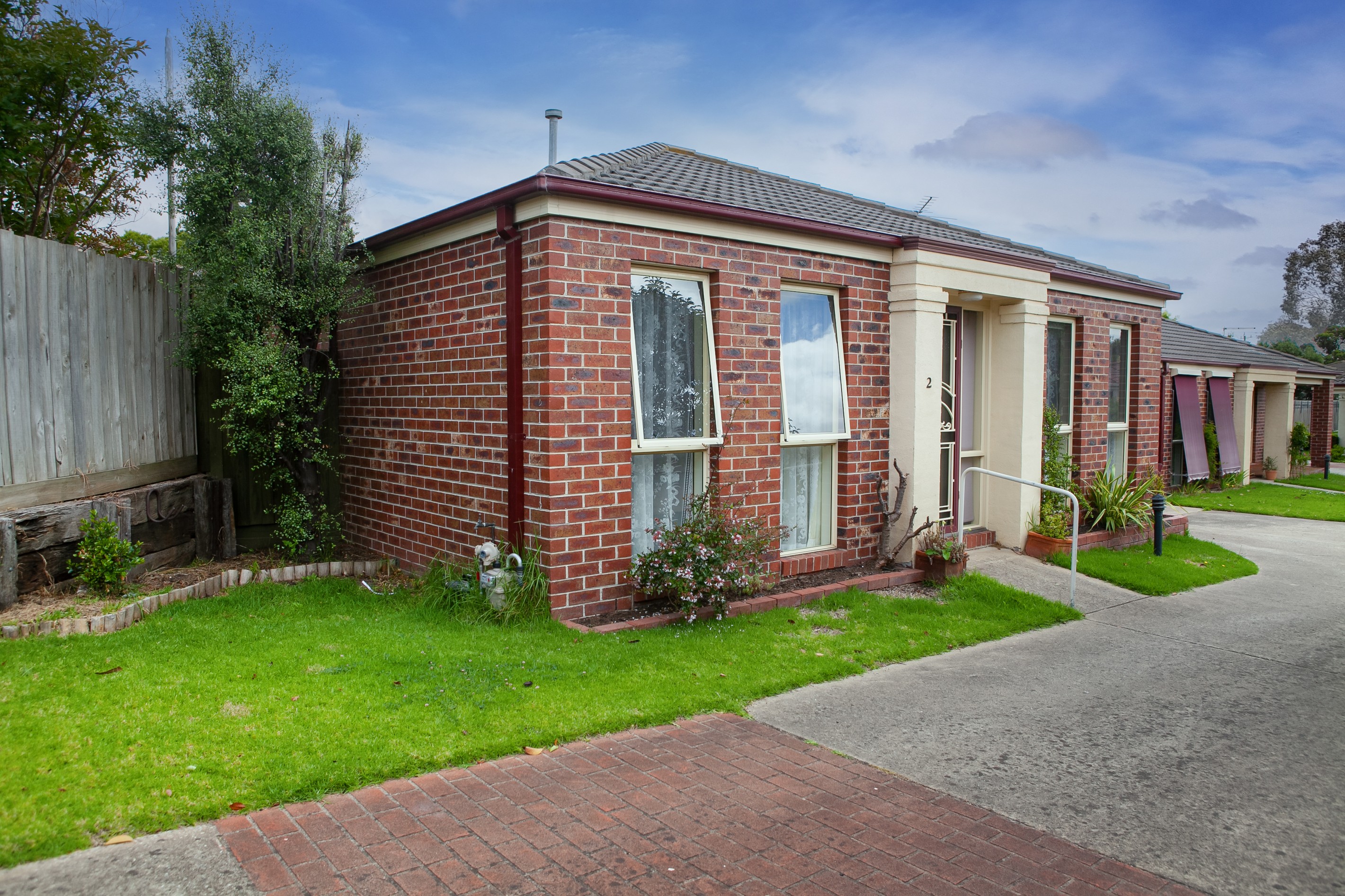 2/8 Raymond Street, Somerville, VIC 3912