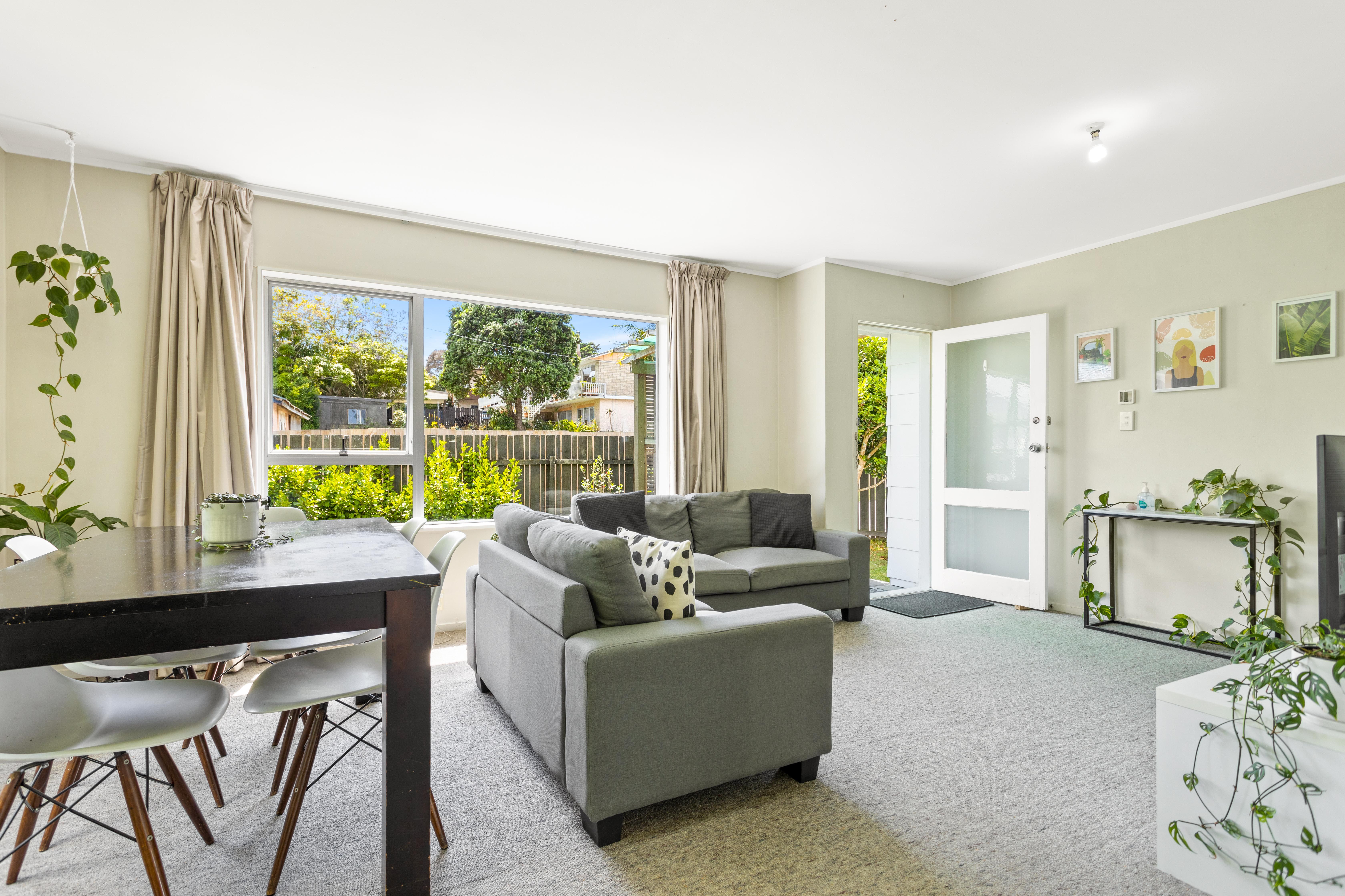 1/17B Lavelle Road, Henderson, Waitakere City