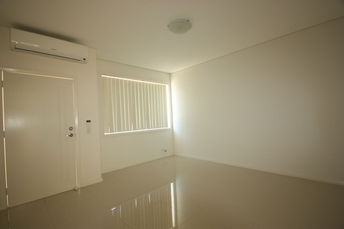 17/221A Waterworth Drive, Mount Annan, NSW 2567