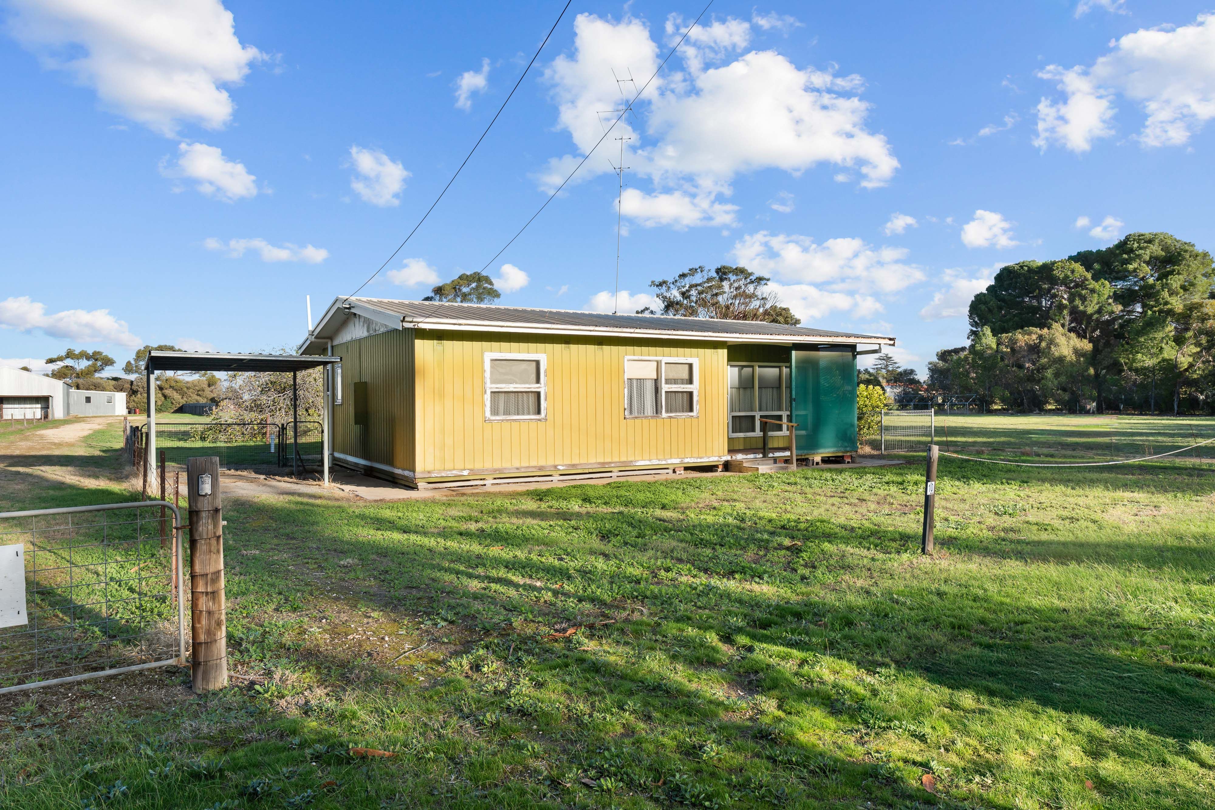 10 Dent Road, Coonalpyn, SA 5265