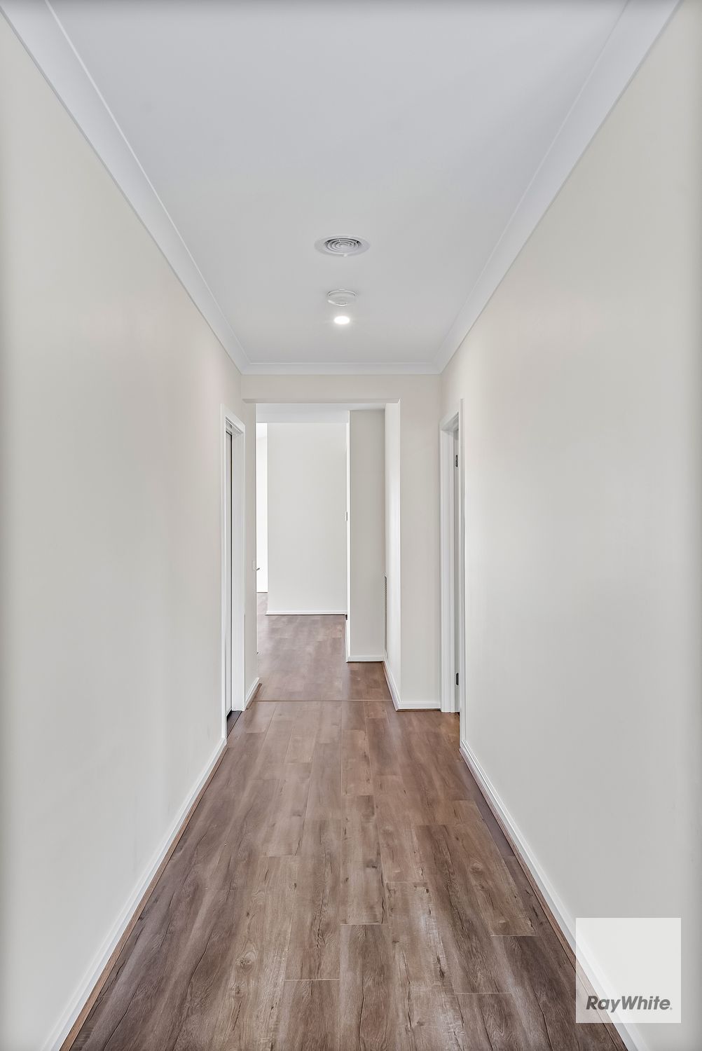 34 Stonneyburn Road, THORNHILL PARK, VIC 3335