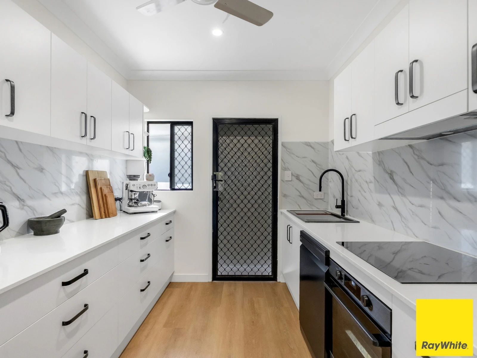 24/3-9 Stratford Parade, Stratford, QLD 4870