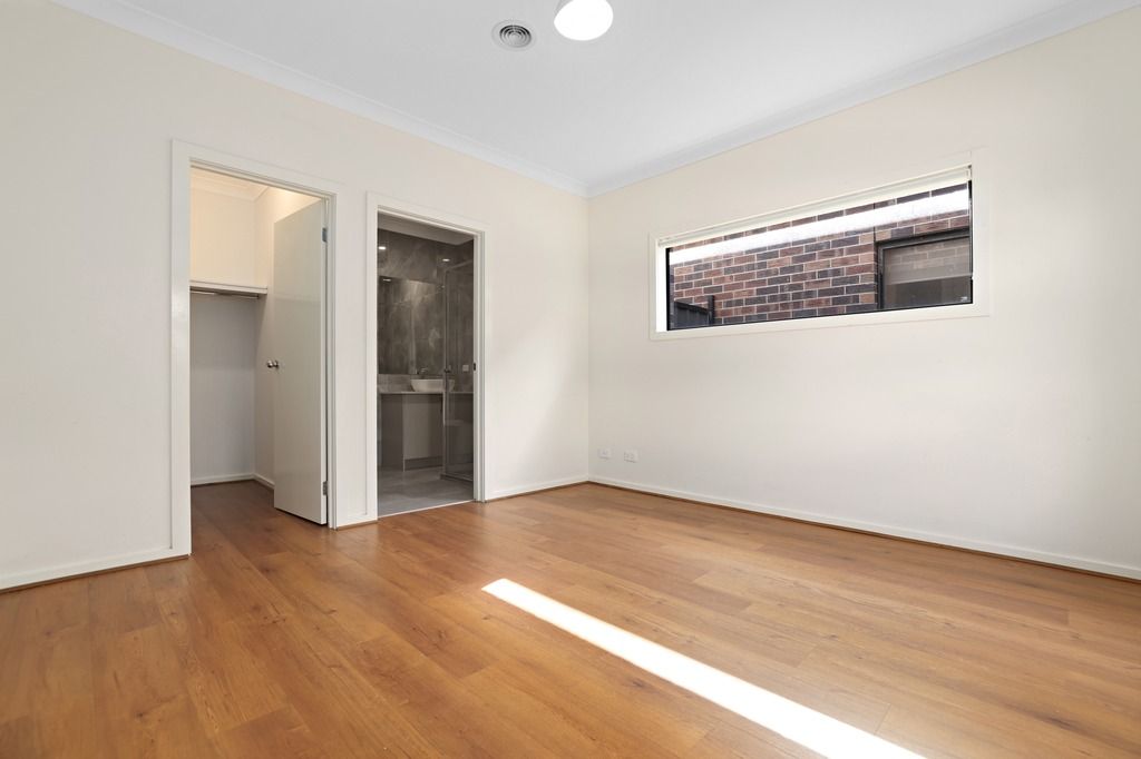 2/70 Feathertop Drive, Wyndham Vale, VIC 3024