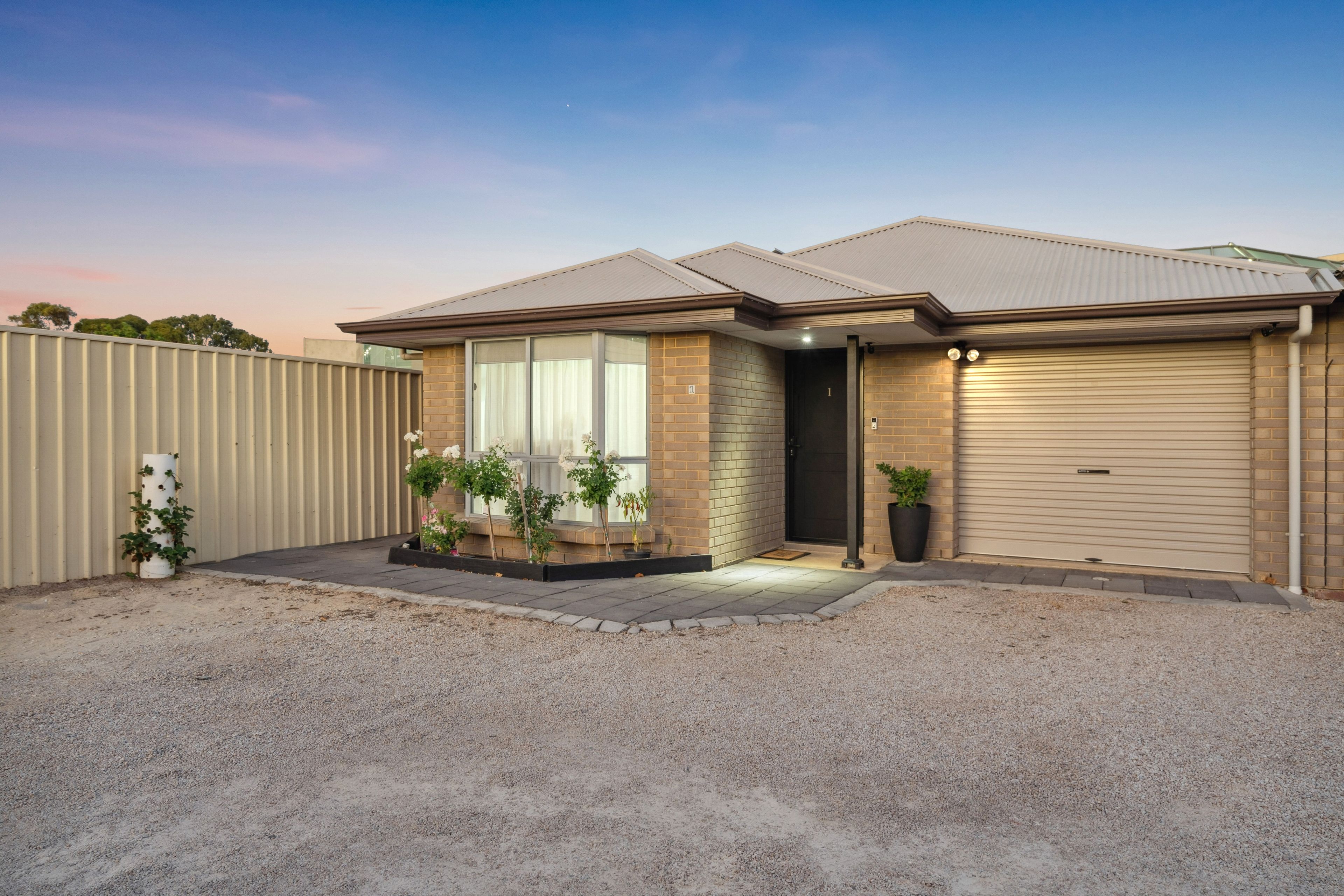 33 Findon Road, Woodville South SA 5011