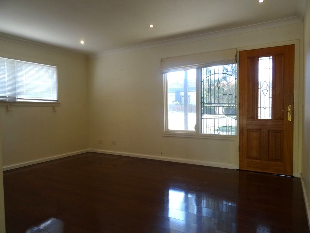 13 Balmoral Road, Mortdale, NSW 2223