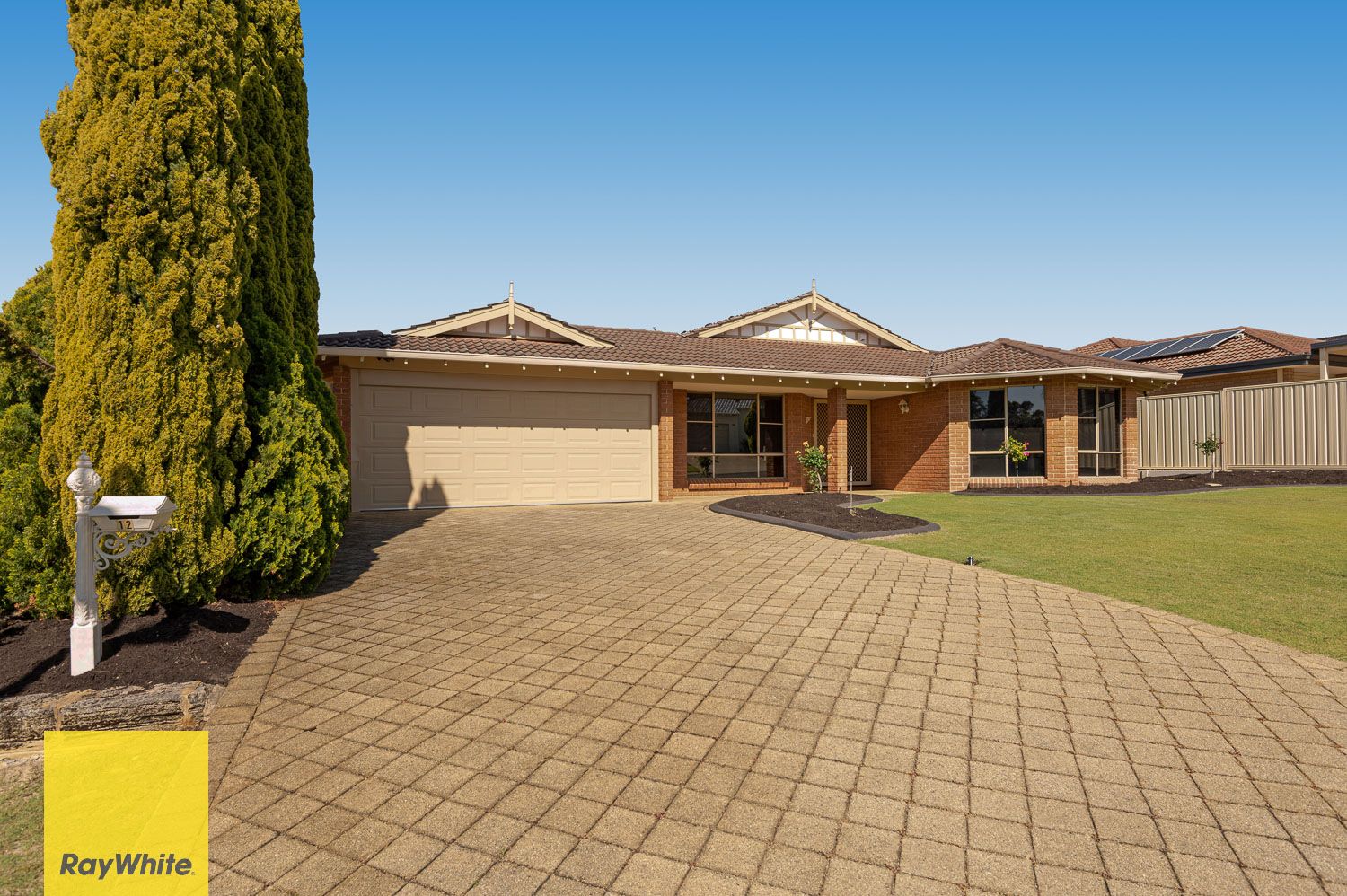 12 Greenwood Retreat, Alexander Heights, WA 6064