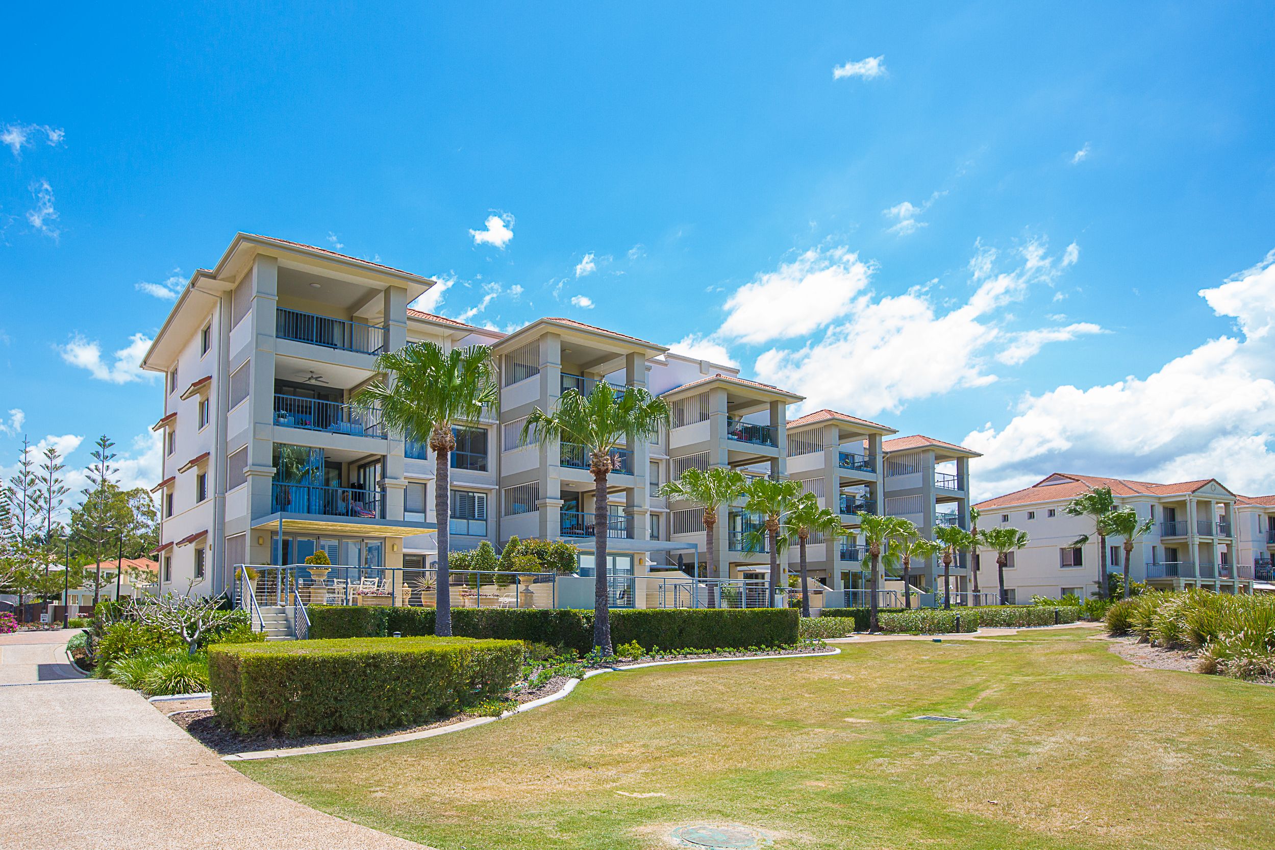 8409 Magnolia Dr East, Hope Island, QLD 4212