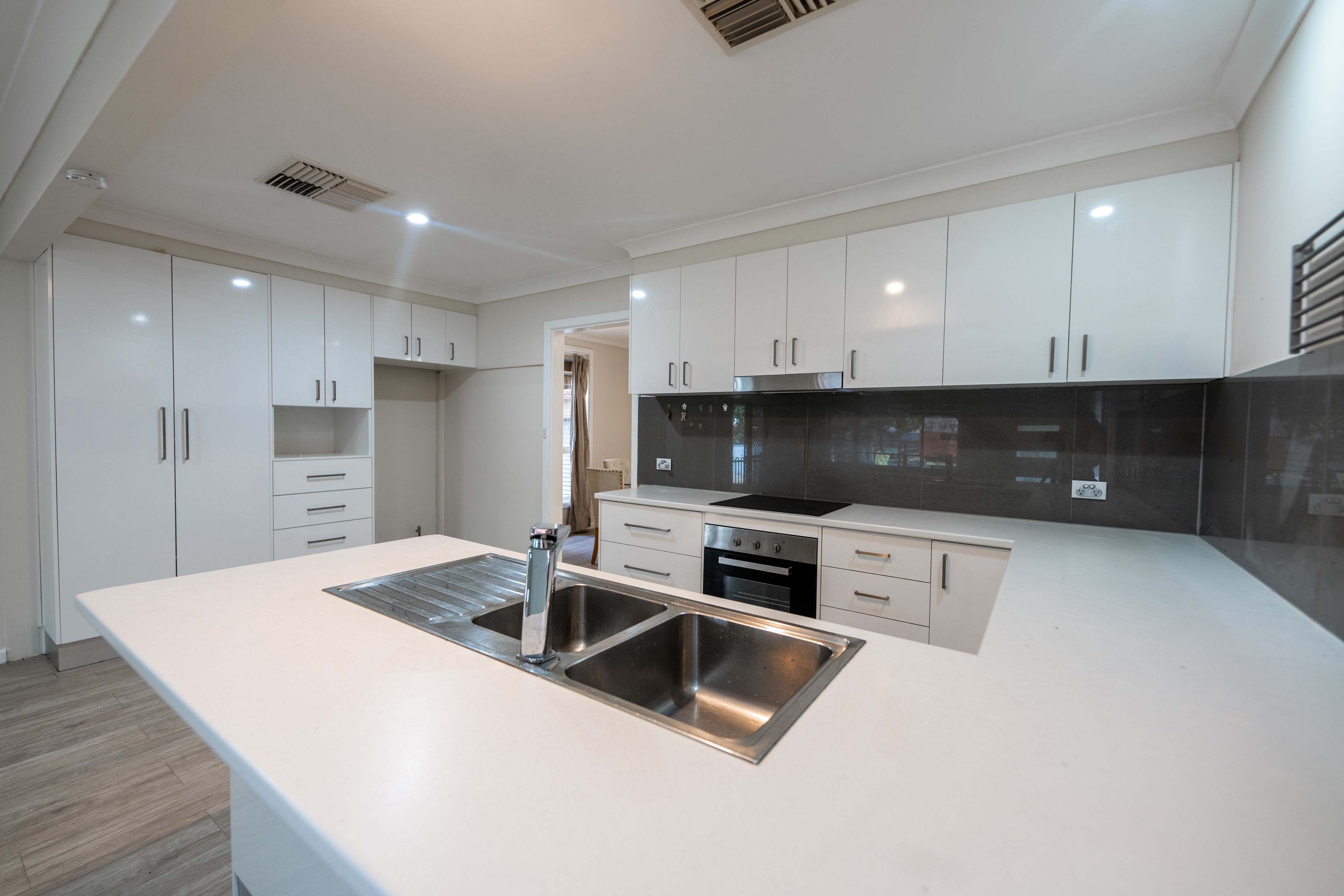 17 McDonnell Street, Forbes, NSW 2871