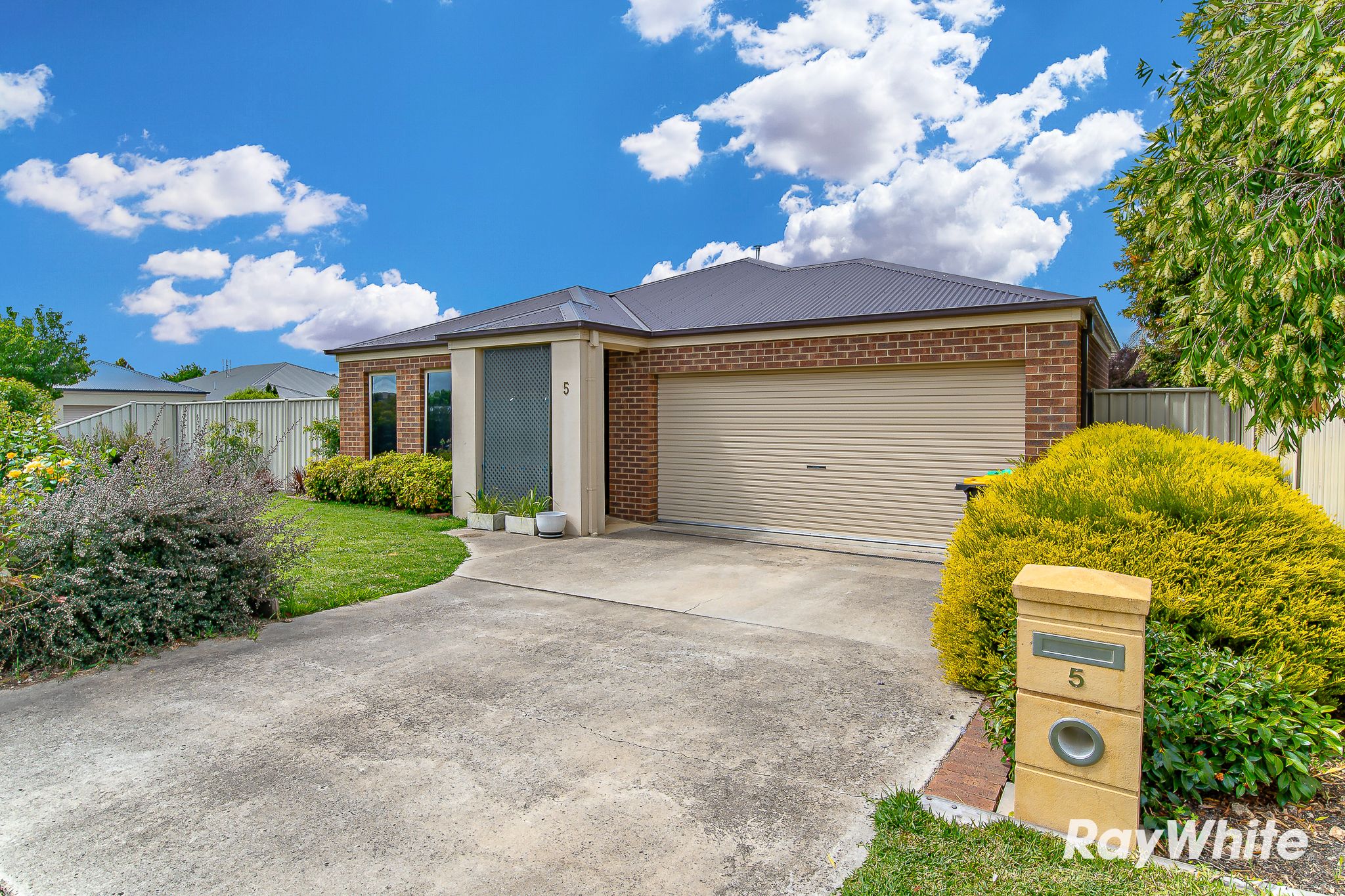 5 Glenwill Drive, Epsom VIC 3551