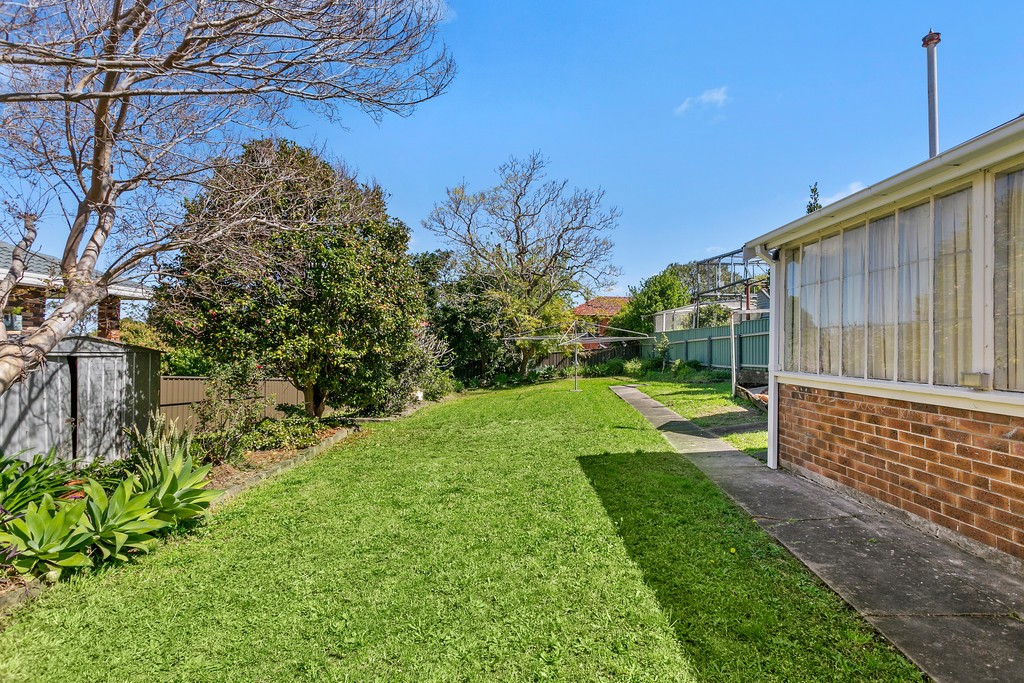 119 Mount Keira Road, West Wollongong, NSW 2500