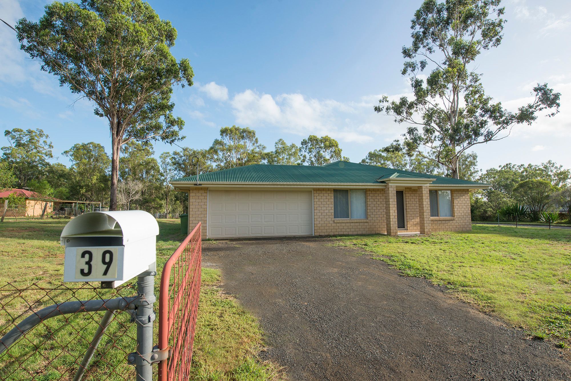 39 Elm Road, Walloon, QLD 4306