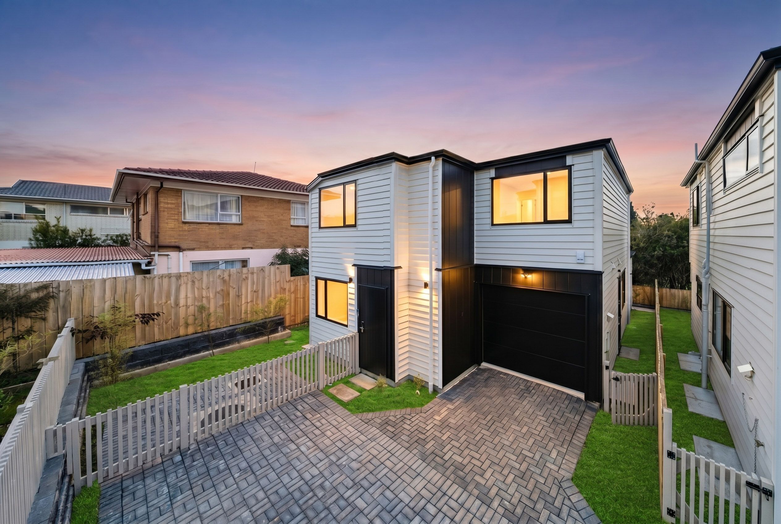 32A Grande Vue Road, Hill Park, Manukau City
