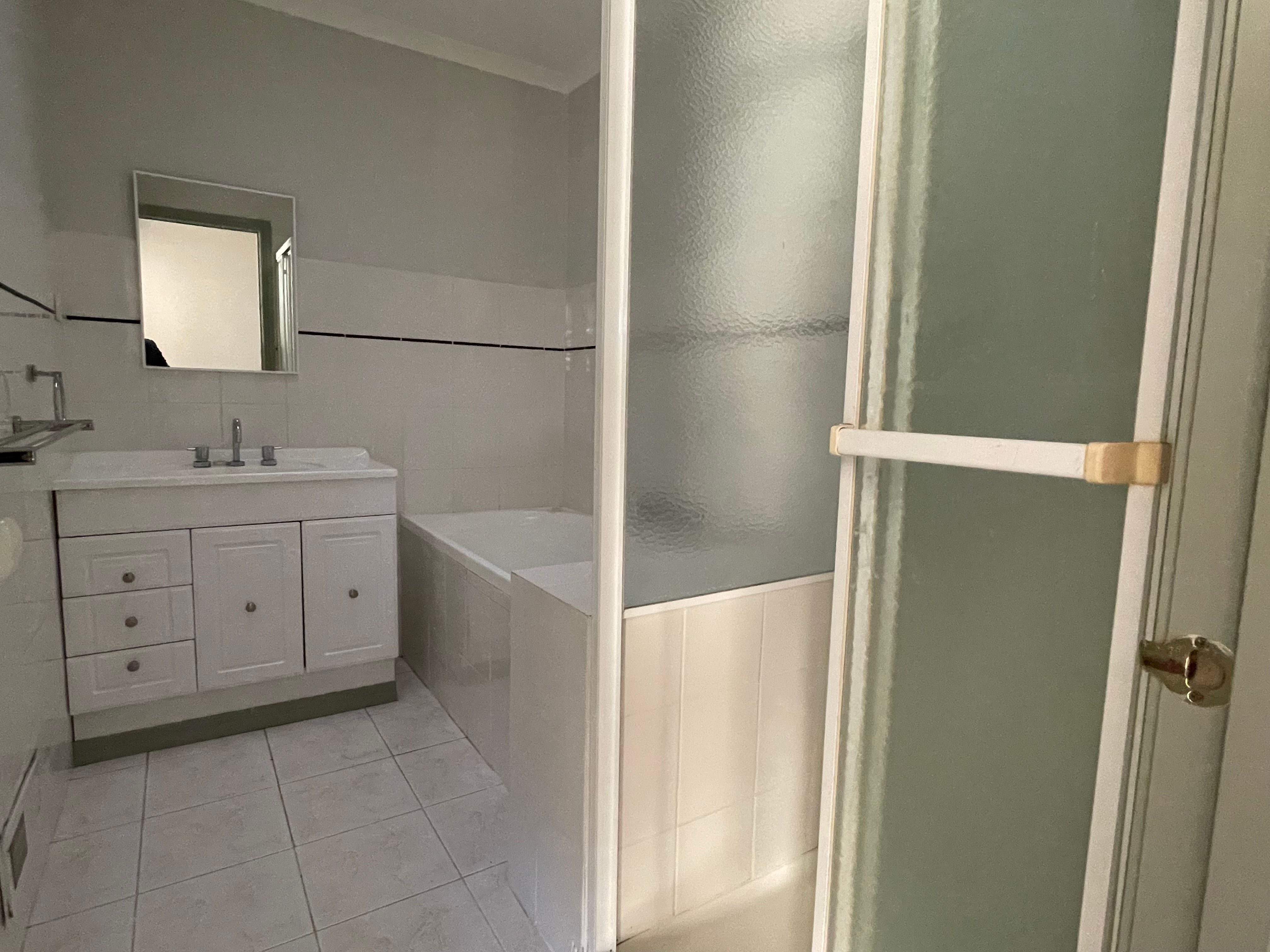 1/16 Tonkin Avenue — photo 9 of 14