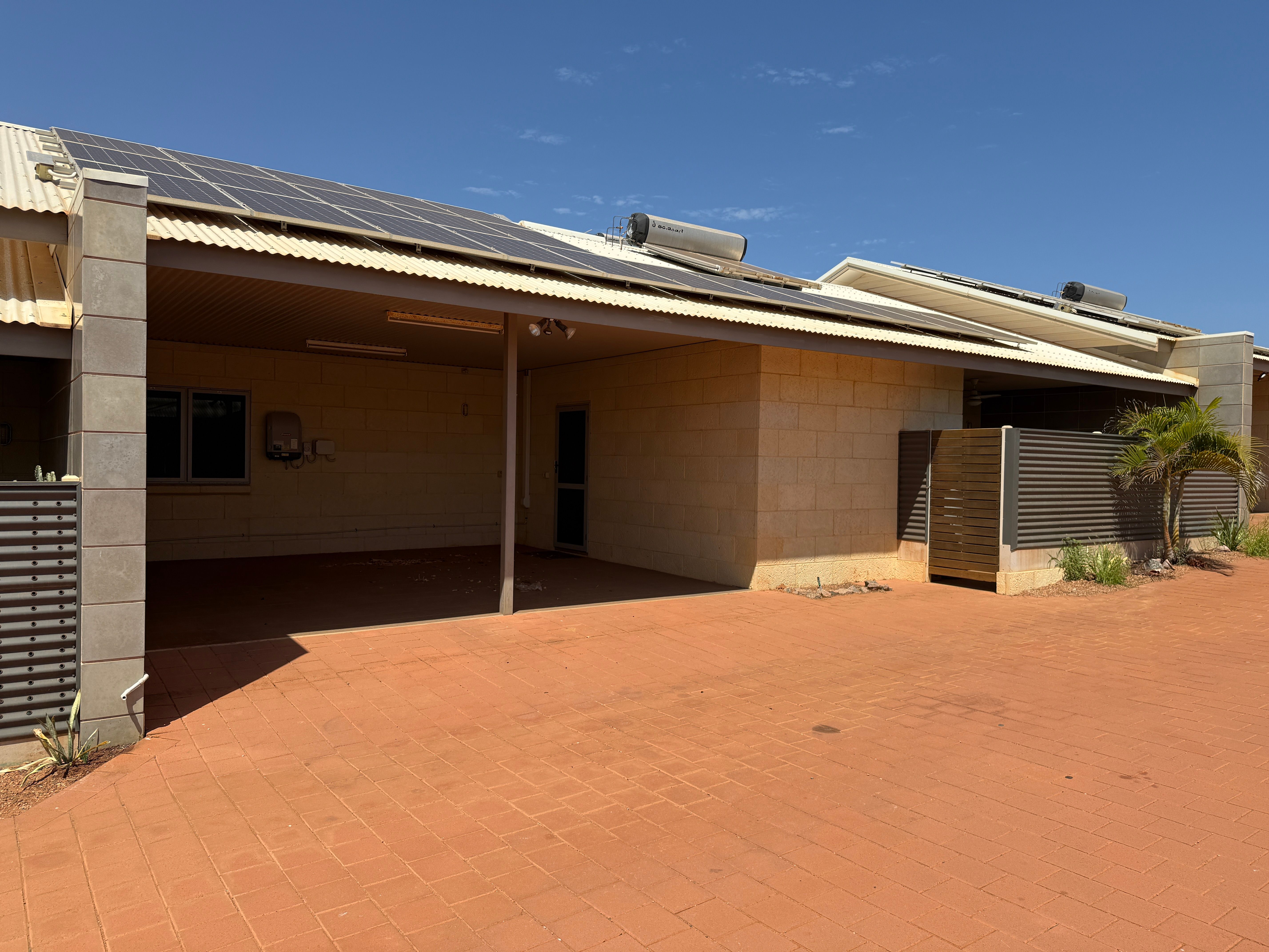 2/29 Simpson Street — photo from Ray White Exmouth