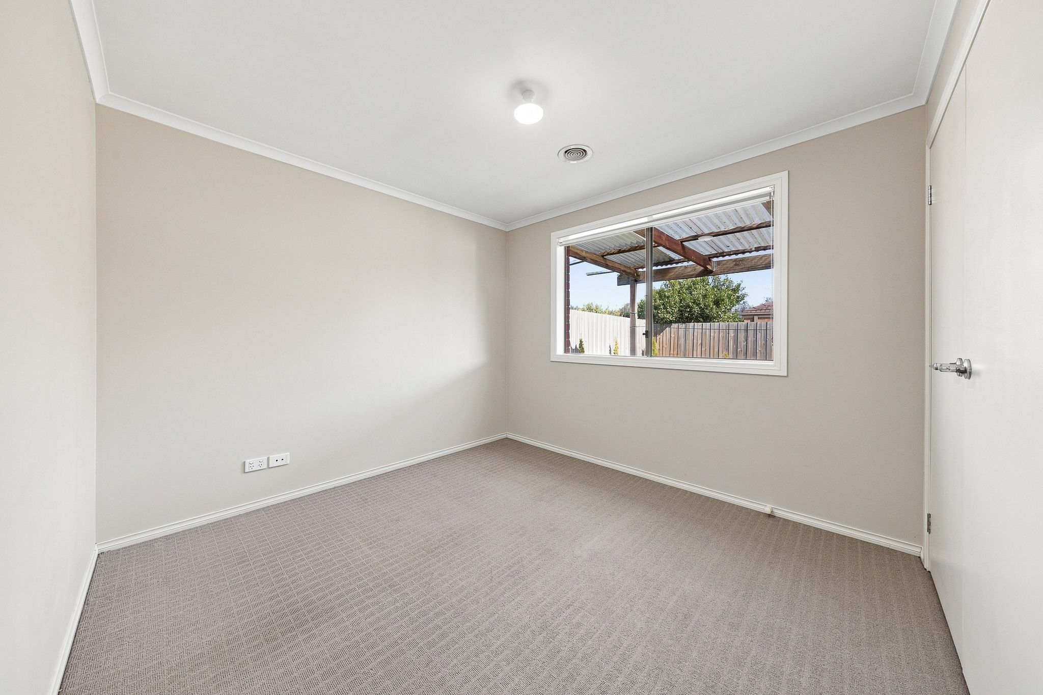 11/220-222 Monahans Road — photo 9 of 13