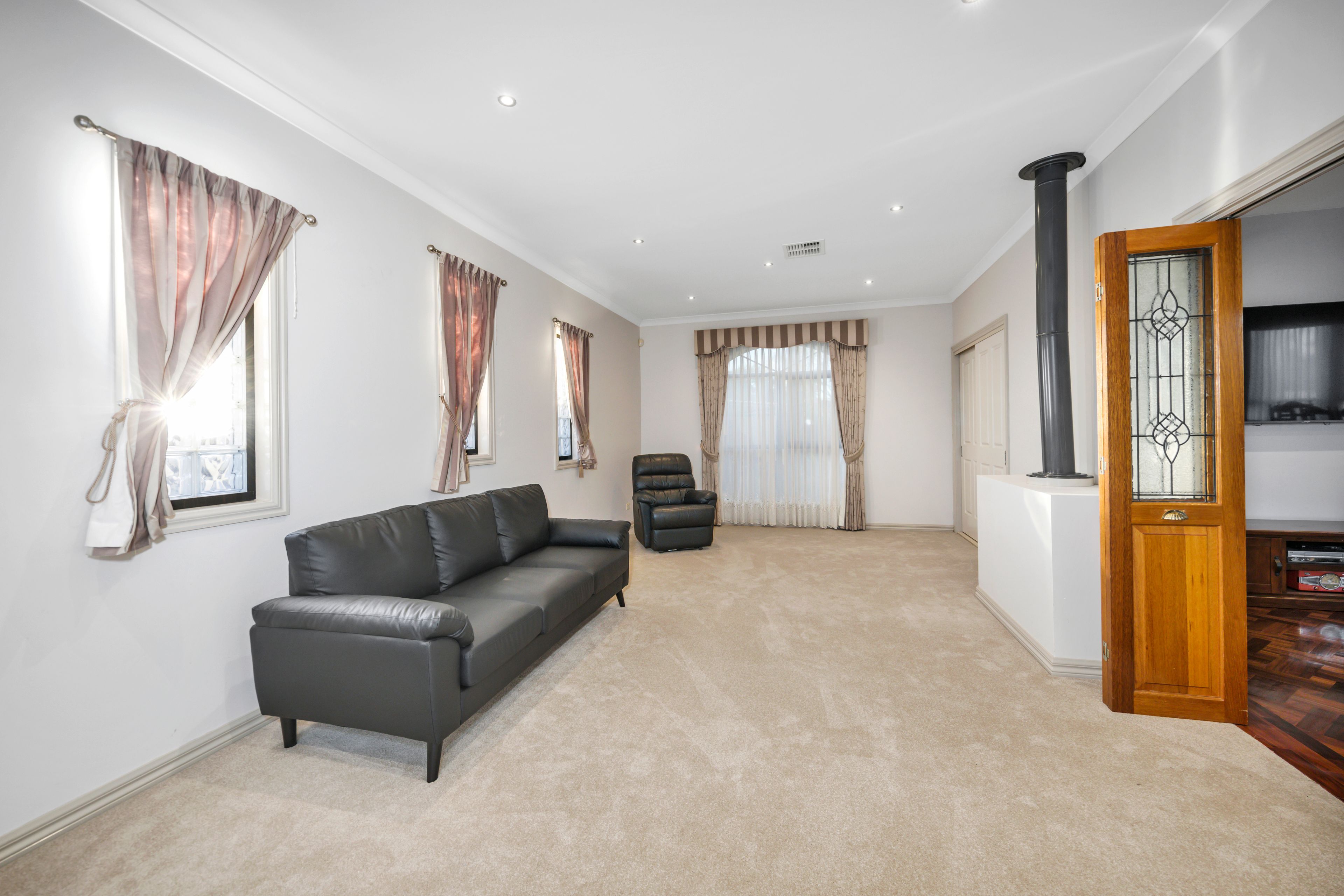 7 Meldrum Close — photo 12 of 30