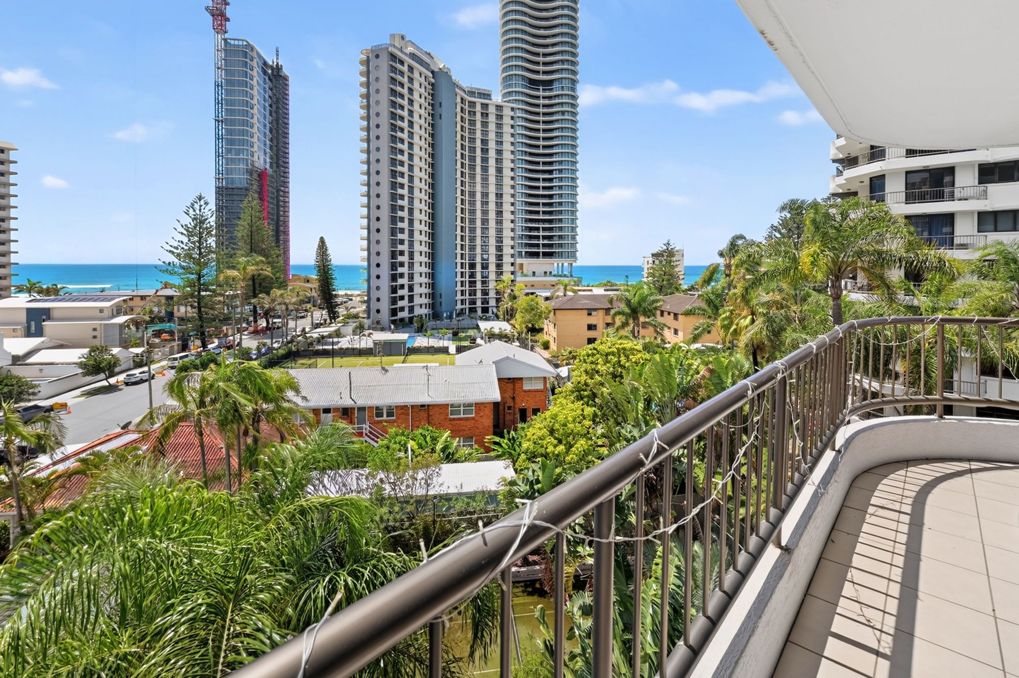 23/2943 Surfers Paradise Boulevard — photo 5 of 27