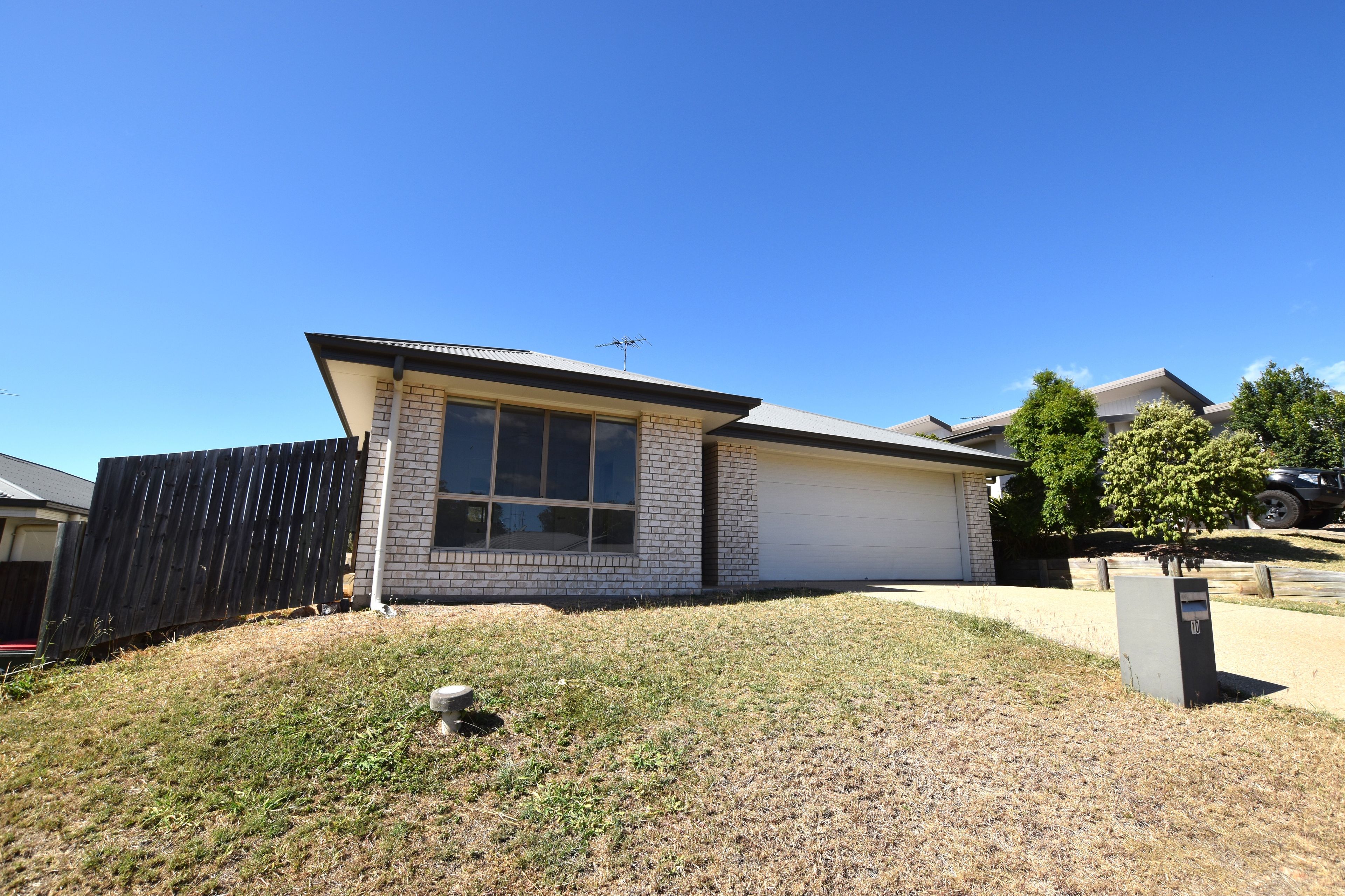 10 Takoko Place, Kirkwood, QLD 4680