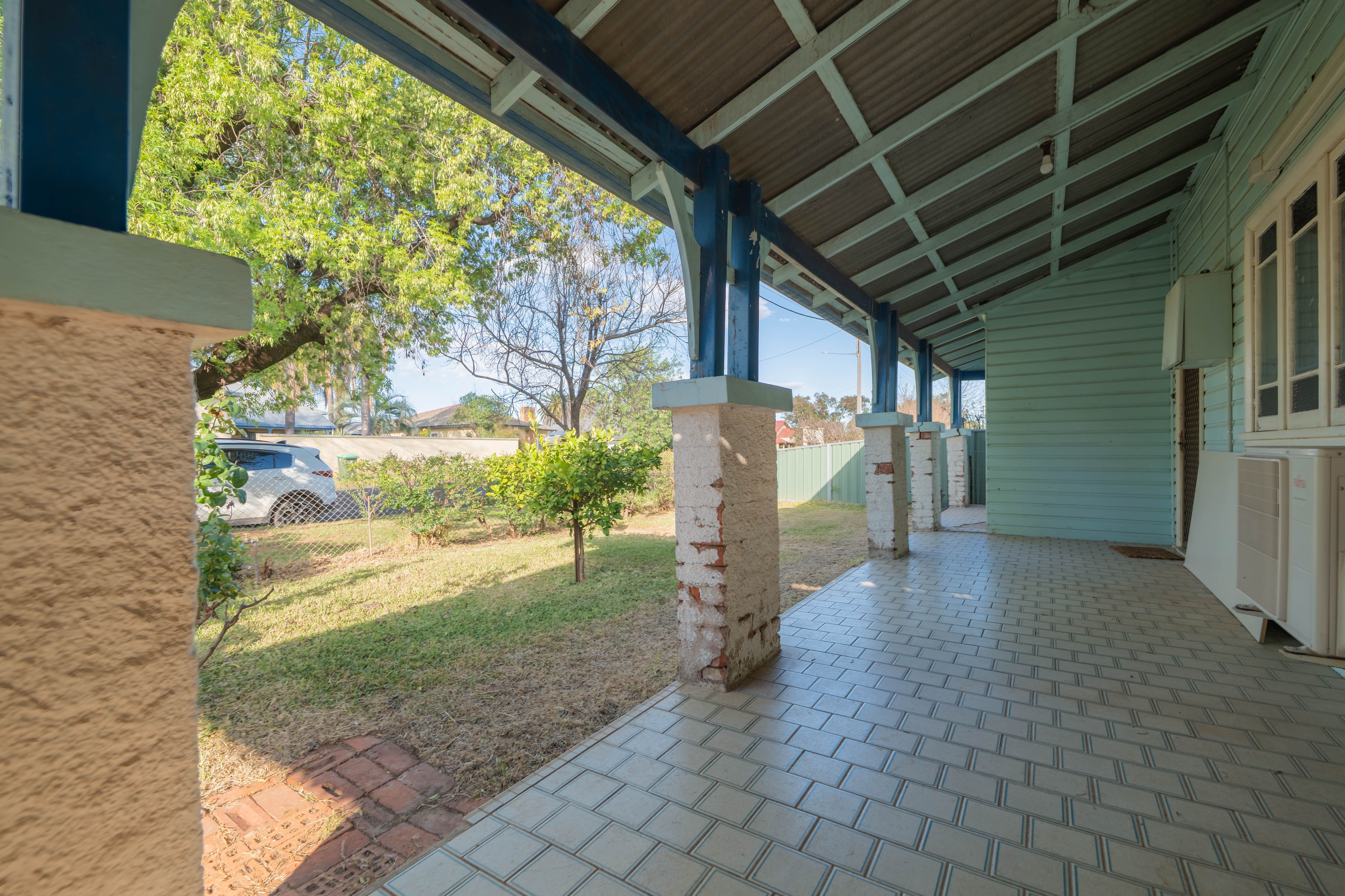 46 Underwood Street — photo 2 of 12