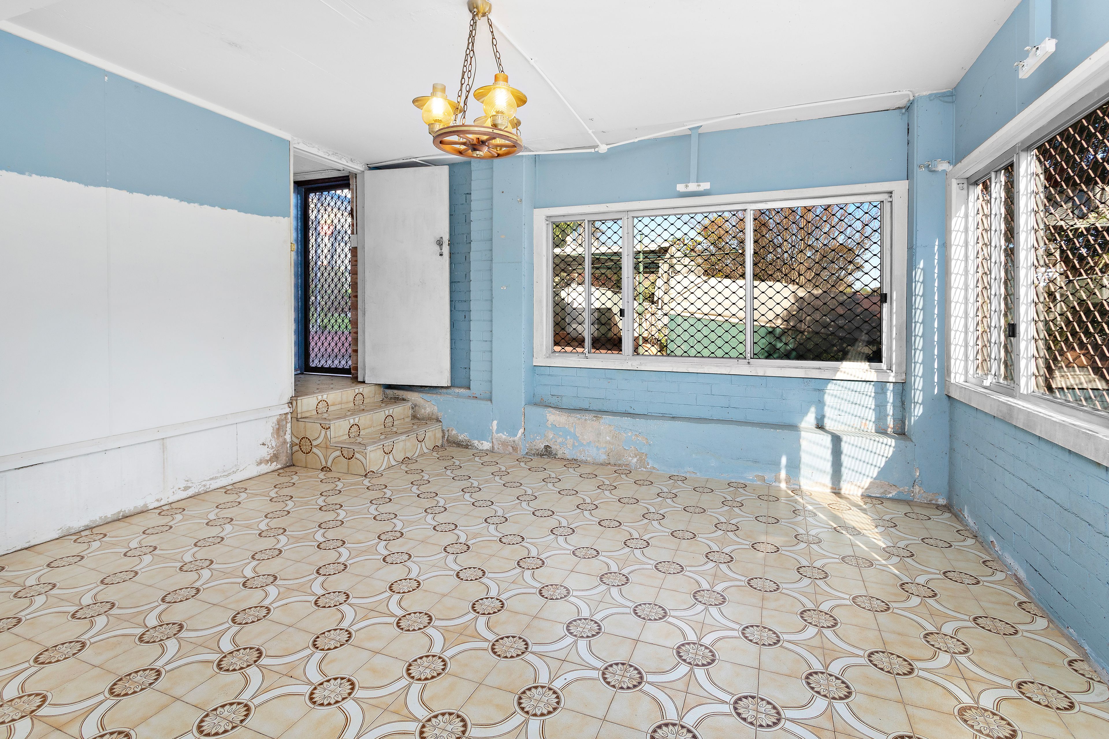 13 Lexburn Avenue — photo 11 of 12
