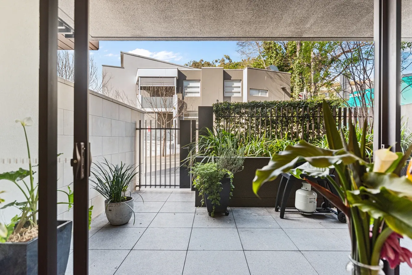 86A Wigram Road — photo 4 of 9