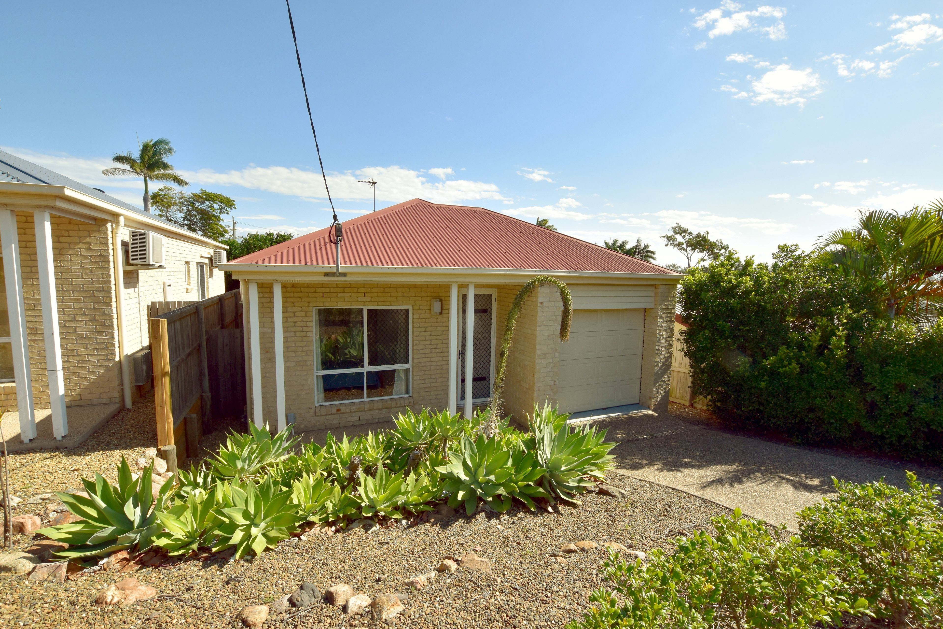 17A & 17B Park Street, West Gladstone, QLD 4680