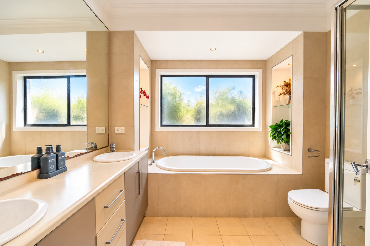 3 Sloan Street — photo 10 of 11